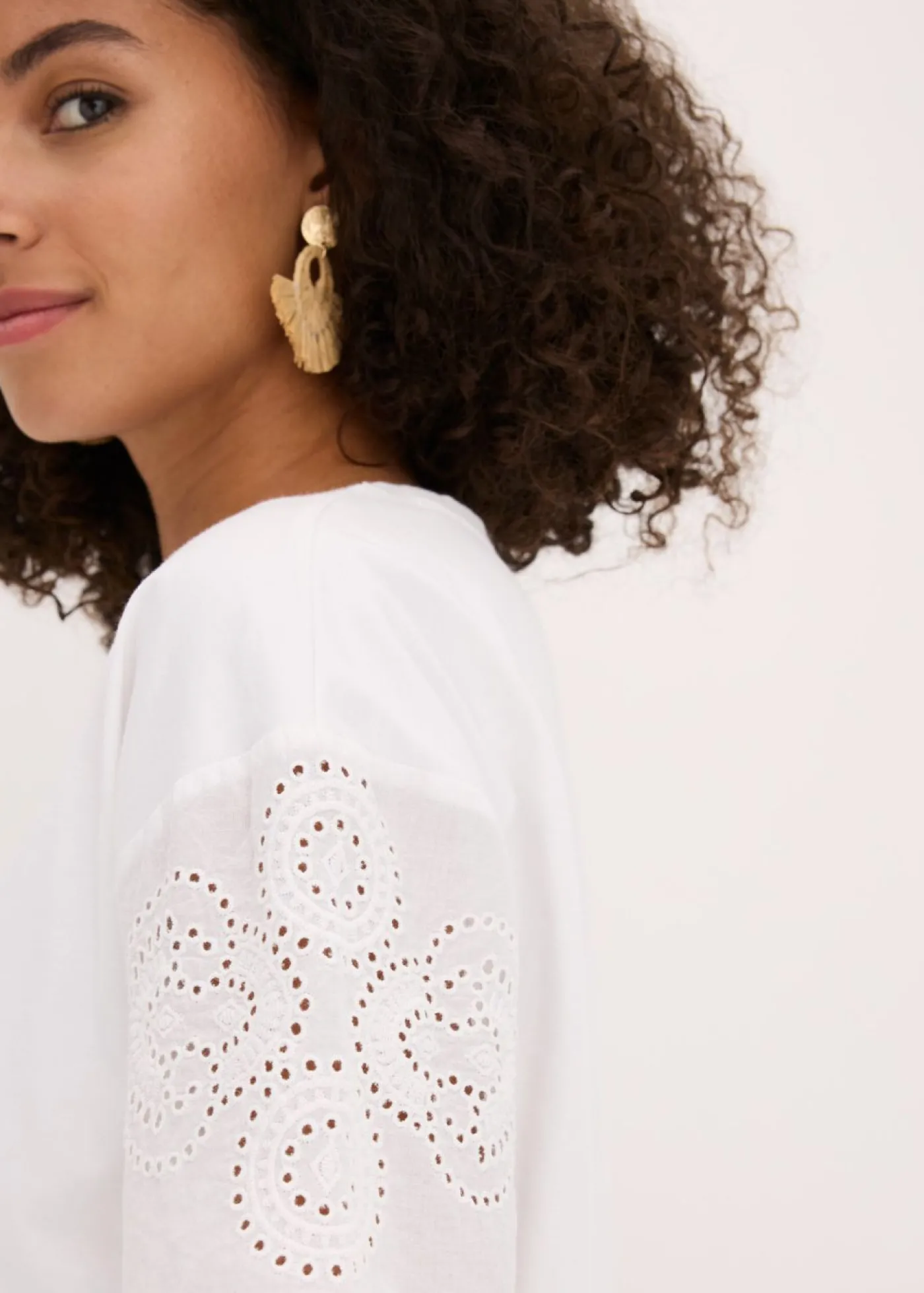 bonprix bonprix Camiseta con bordado calado Blanco Best