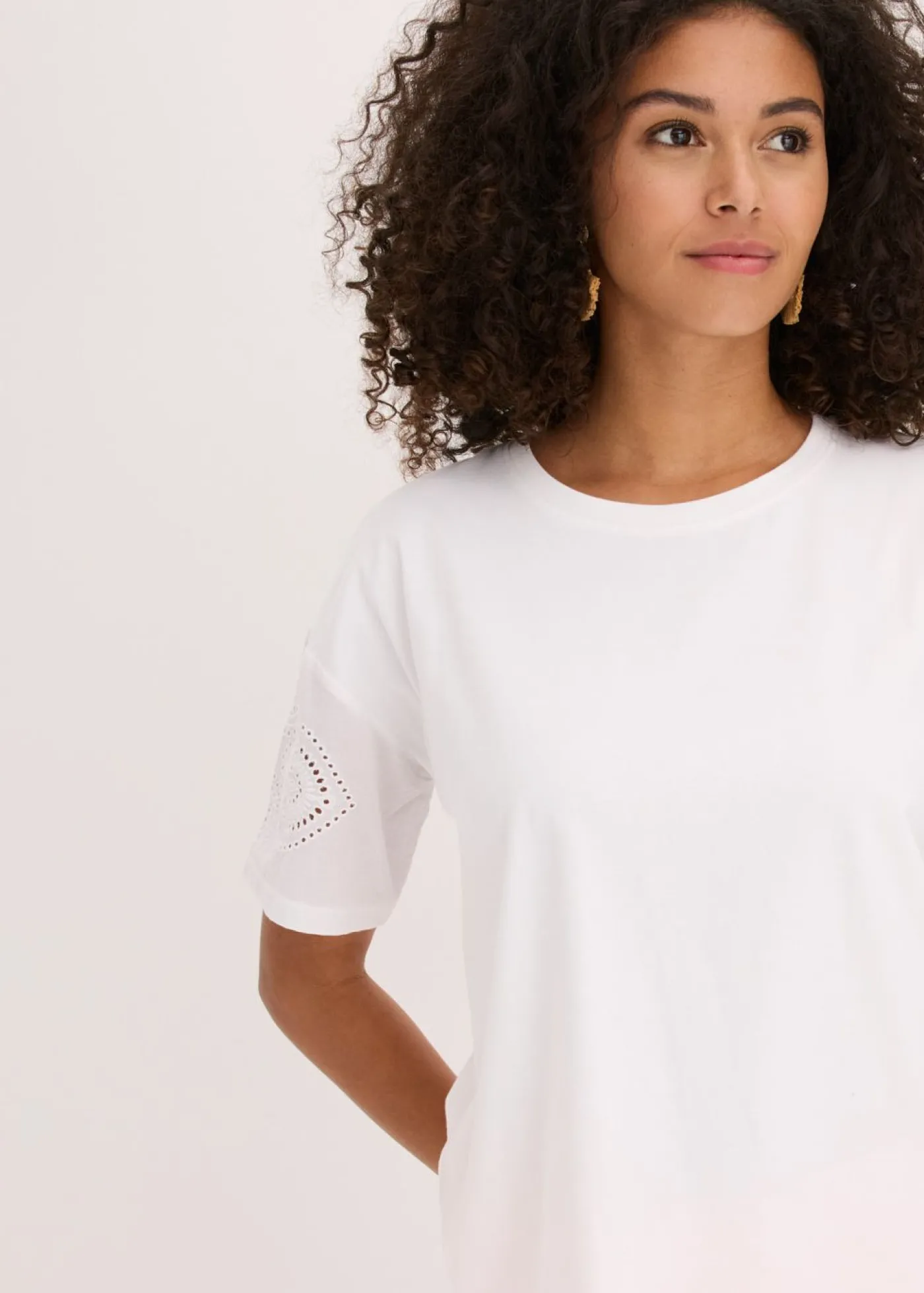 bonprix bonprix Camiseta con bordado calado Blanco Best
