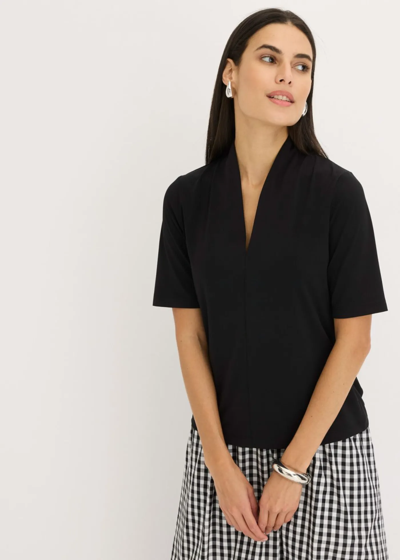 bonprix bonprix Camiseta con cuello chimenea Negro Online