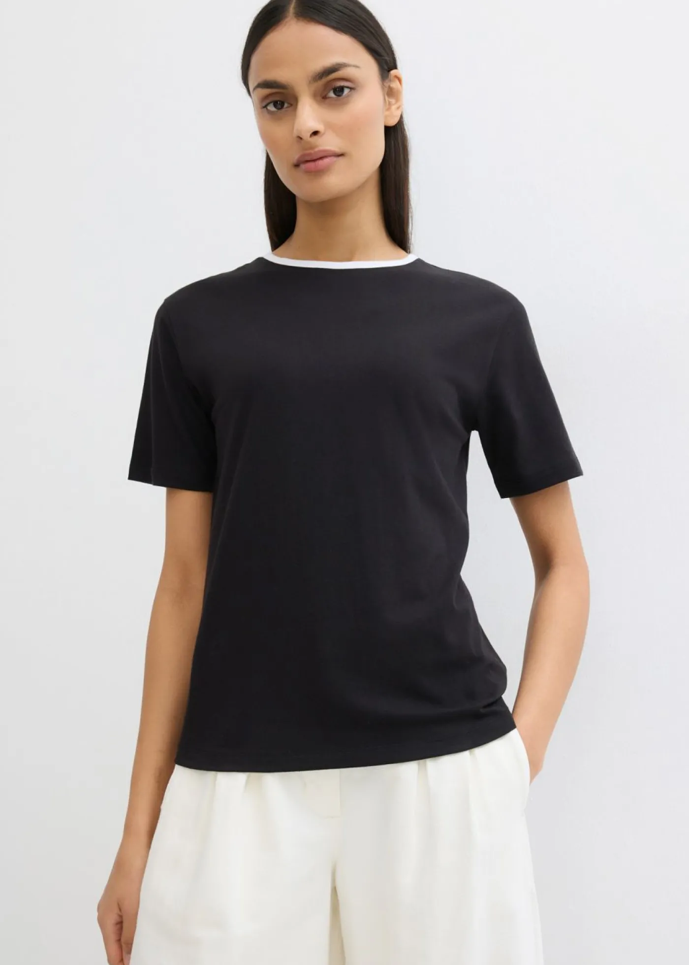 bonprix bonprix Camiseta con detalle de contraste Negro Clearance