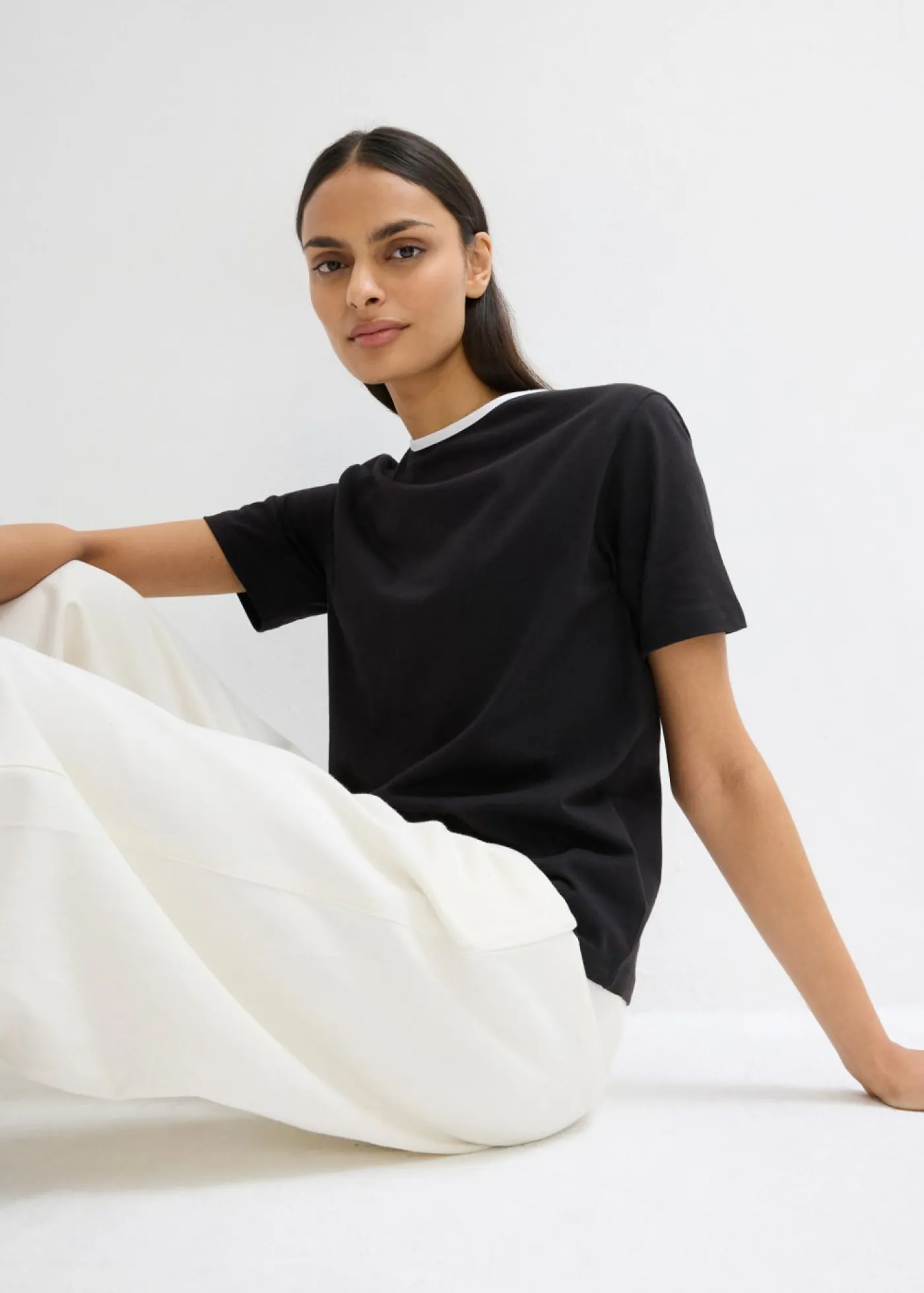 bonprix bonprix Camiseta con detalle de contraste Negro Clearance