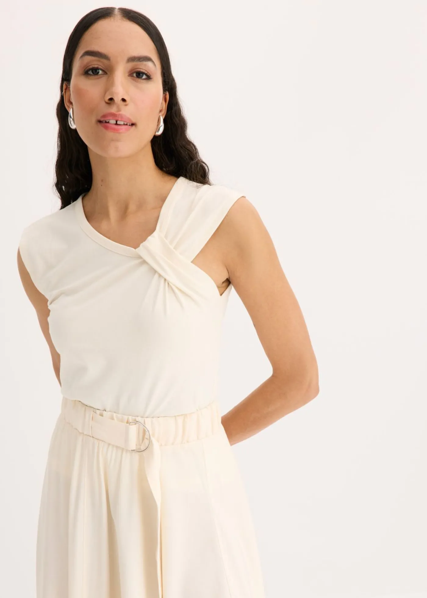 bonprix bonprix Camiseta con detalle de nudo Beige natural Best