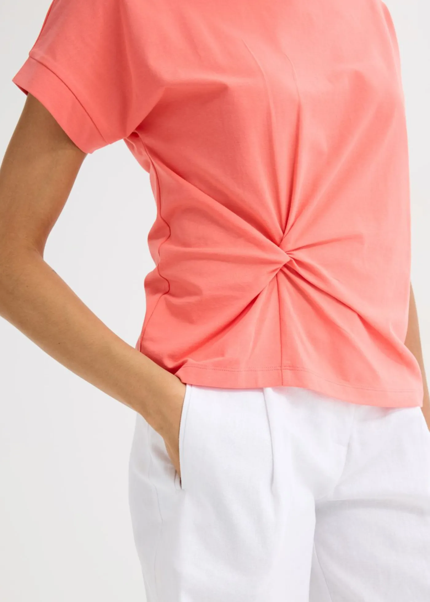 bonprix bonprix Camiseta con detalle de nudo Salmón claro Clearance
