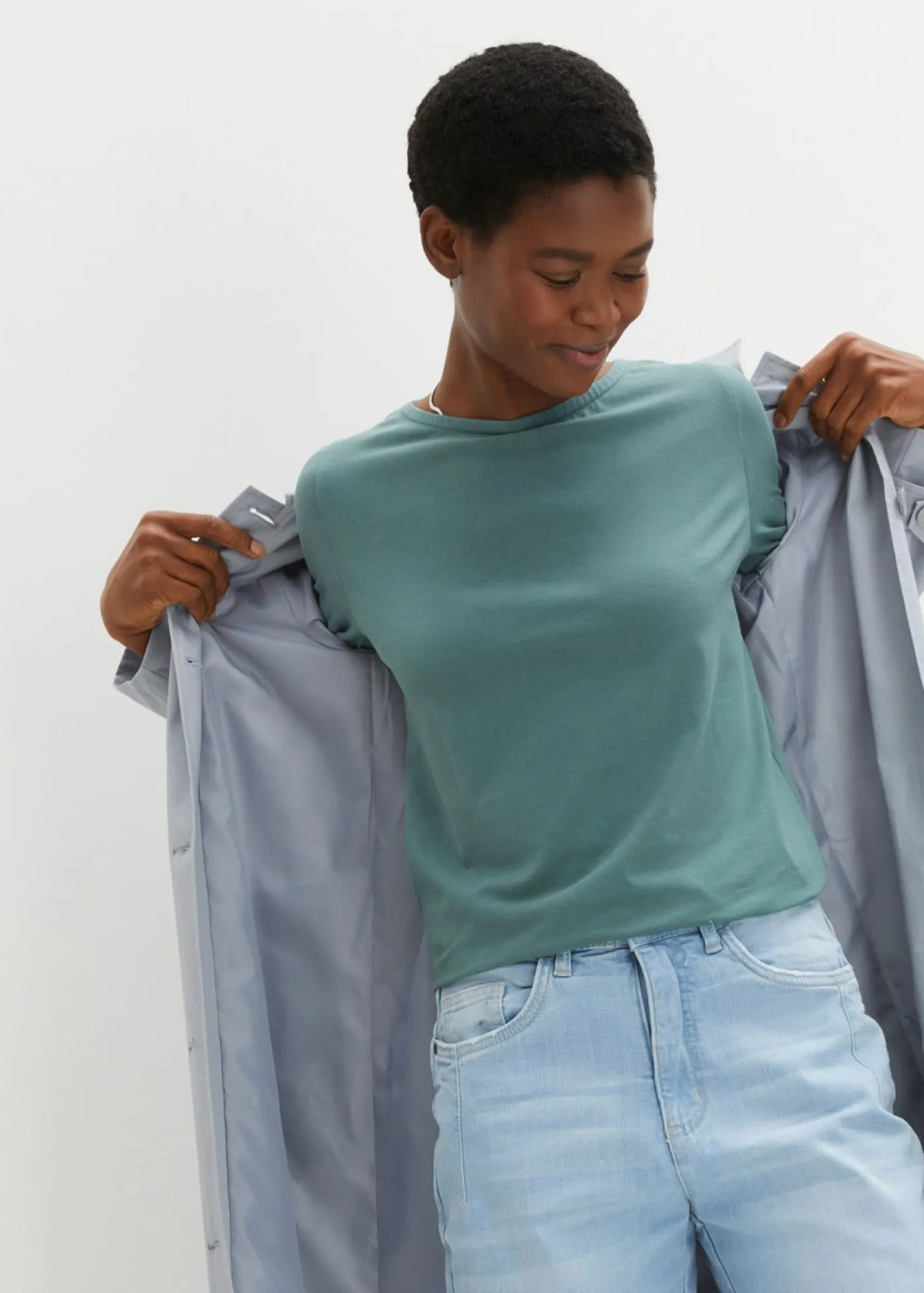 bonprix bonprix Camiseta con escote en U y media manga Verde grisáceo Outlet