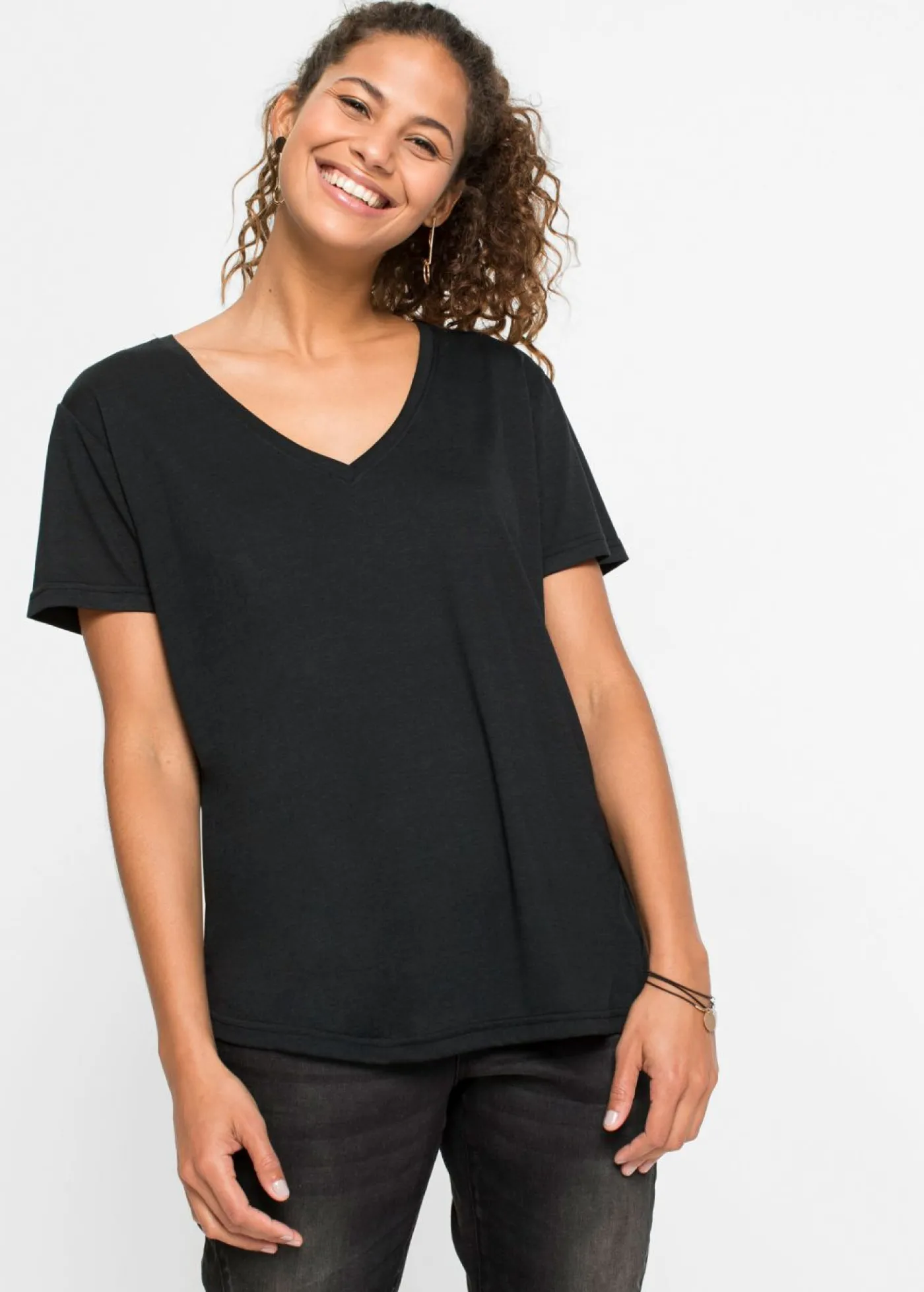 bonprix bonprix Camiseta con escote en V Negro Hot