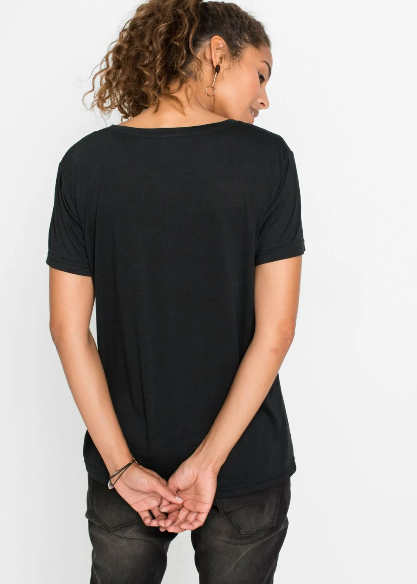 bonprix bonprix Camiseta con escote en V Negro Hot