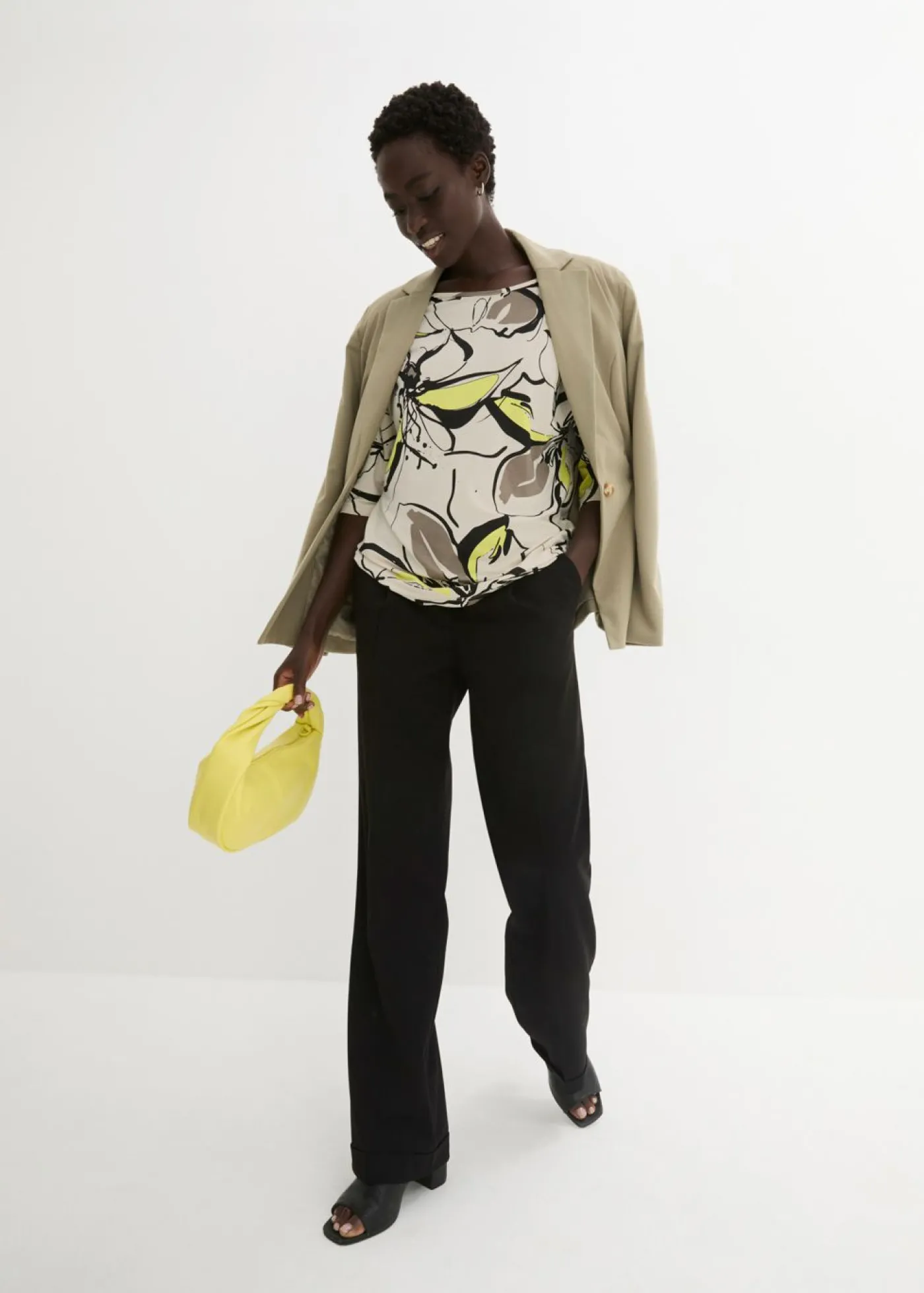 bonprix bonprix Camiseta con estampado de flores crudo-negro con flores Outlet