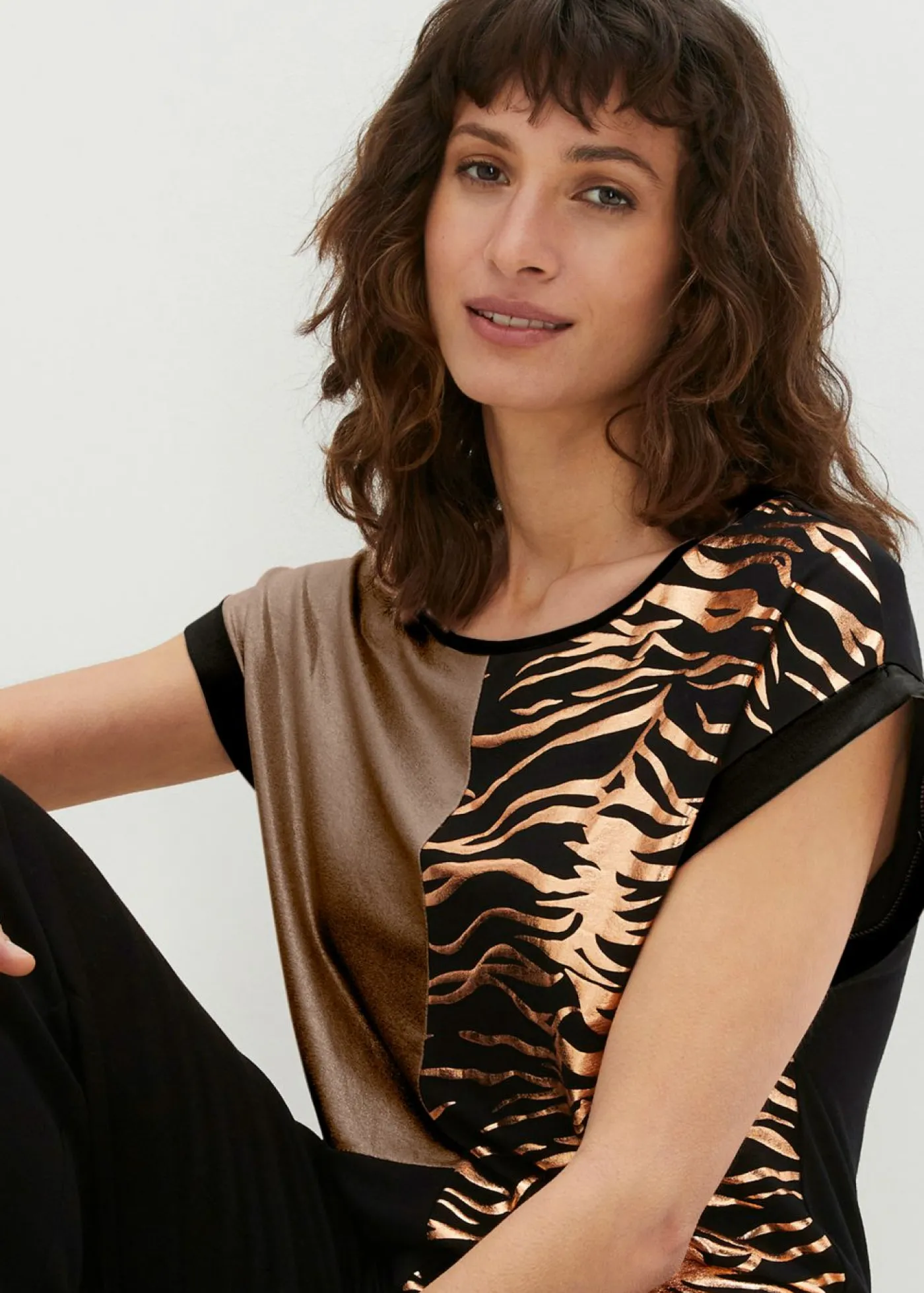 bonprix bonprix Camiseta con parches Negro-cobre metalizado Best