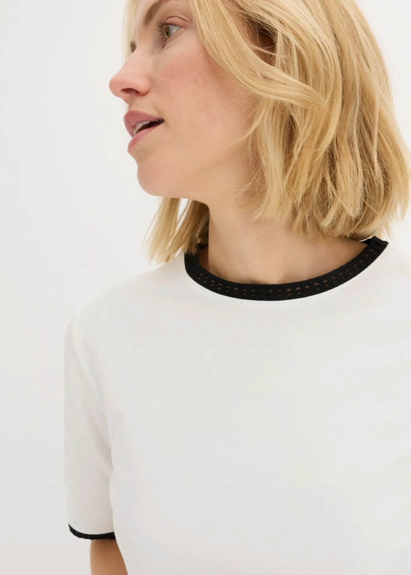 bonprix bonprix Camiseta con ribete de encaje Blanco lana-negro