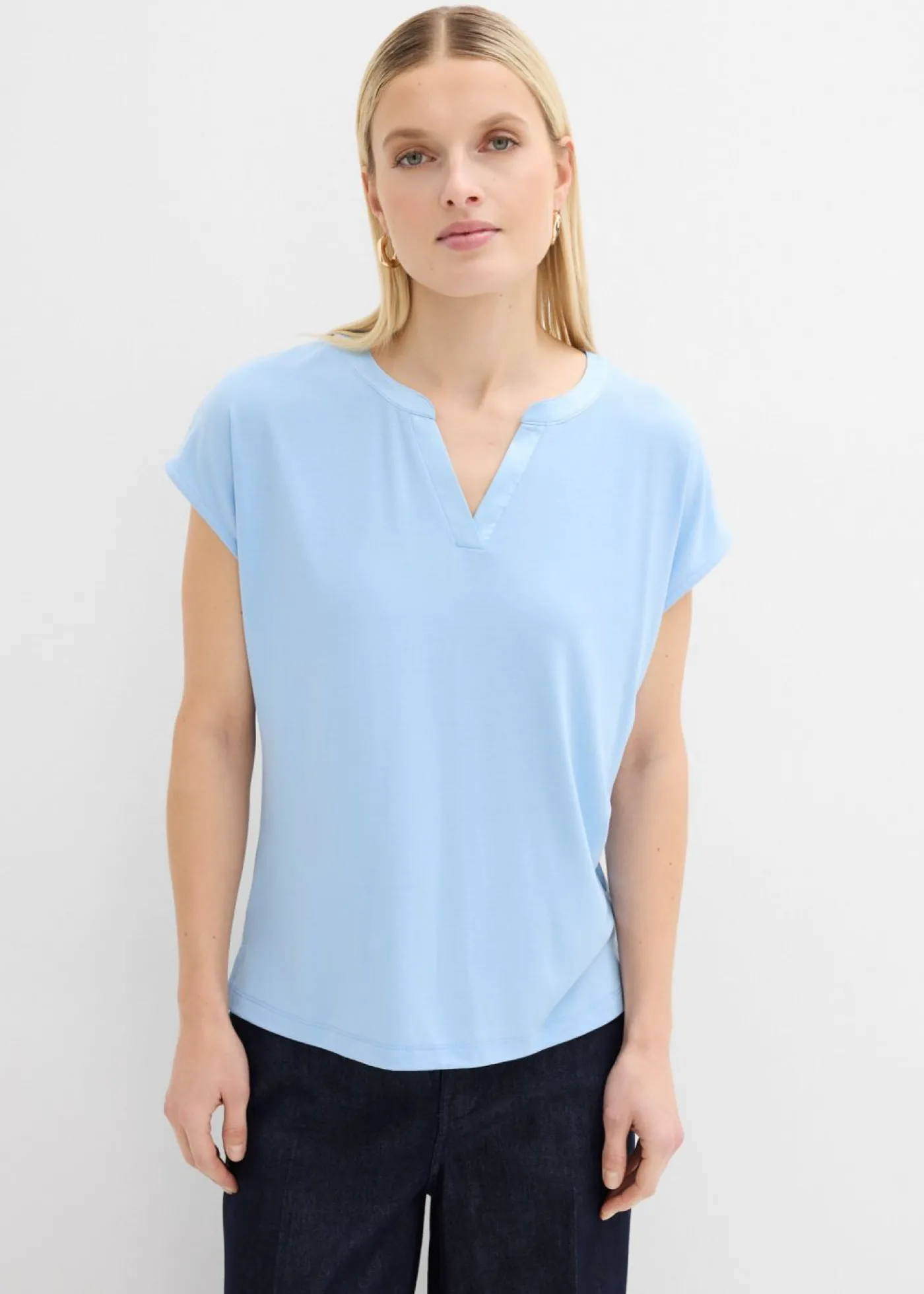 bonprix bonprix Camiseta con ribete de satén Azul claro New