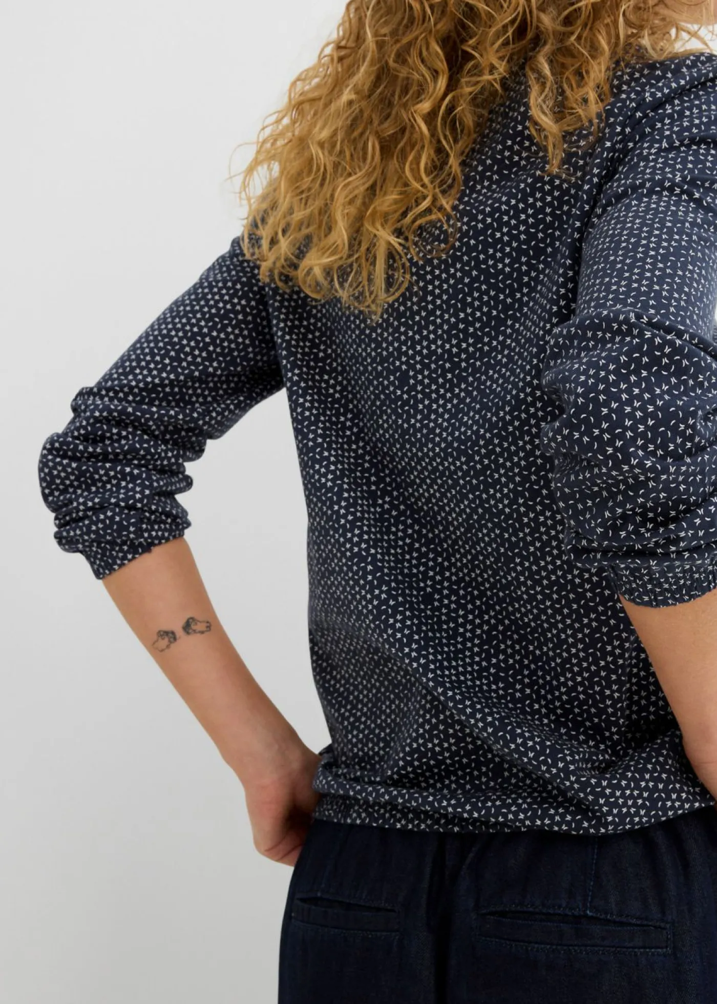 bonprix bonprix Camiseta de algodón orgánico puro Azul marino estampado Outlet