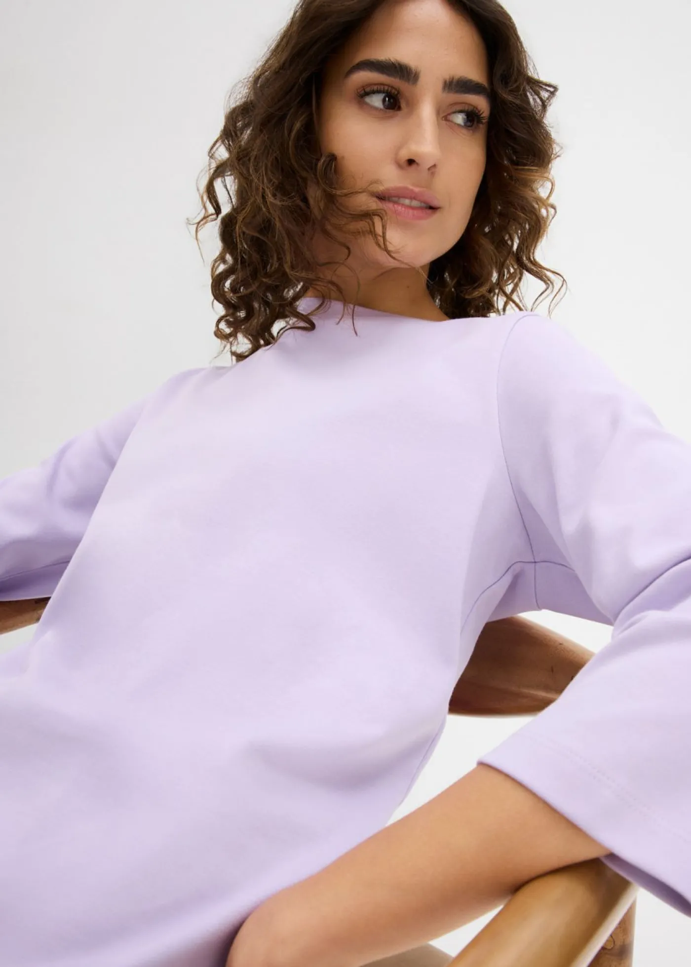 bonprix bonprix Camiseta de algodón orgánico puro y pesado lila pastel