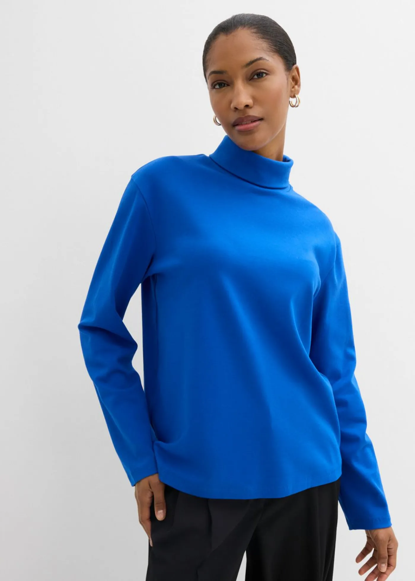 bonprix bonprix Camiseta de algodón orgánico puro con cuello alto Azul ártico Hot