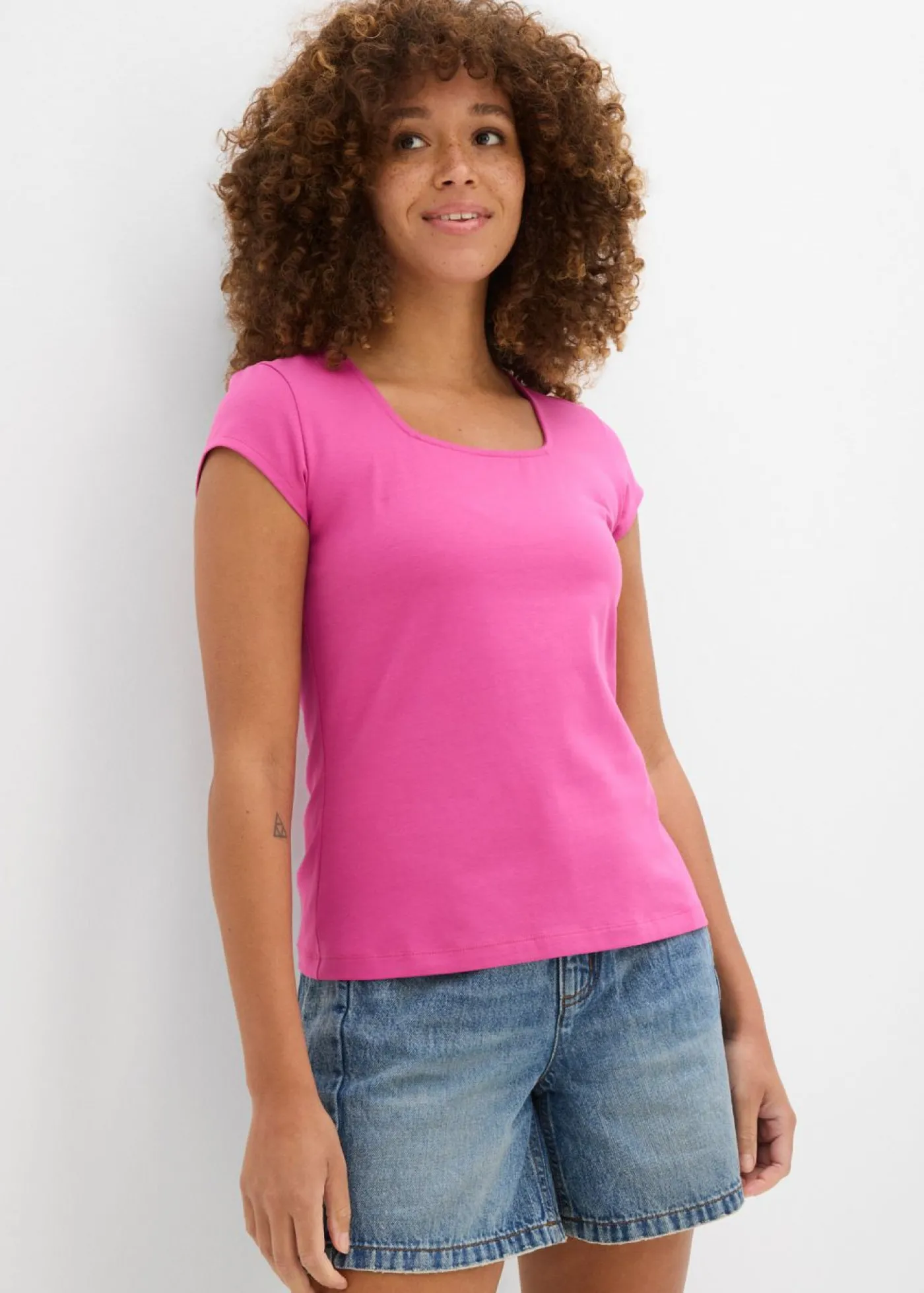 bonprix bonprix Camiseta de algodón orgánico puro fucsia Online