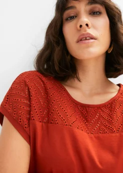 bonprix bonprix Camiseta de encaje de viscosa suave rojo carmín Outlet