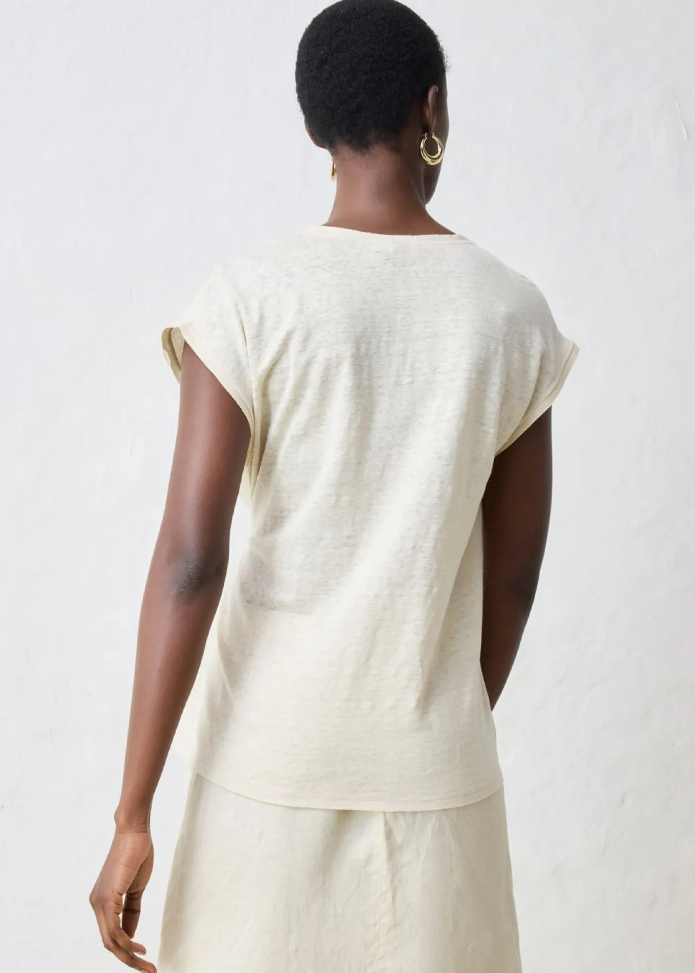 bonprix bonprix Camiseta de lino puro con ribete tejido Arena claro Outlet