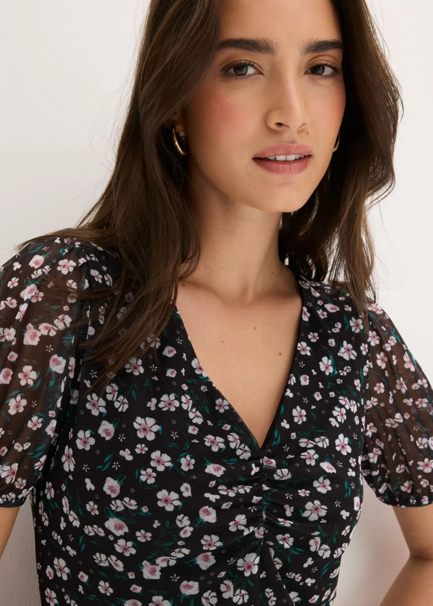 bonprix bonprix Camiseta de malla delicada Negro de flores