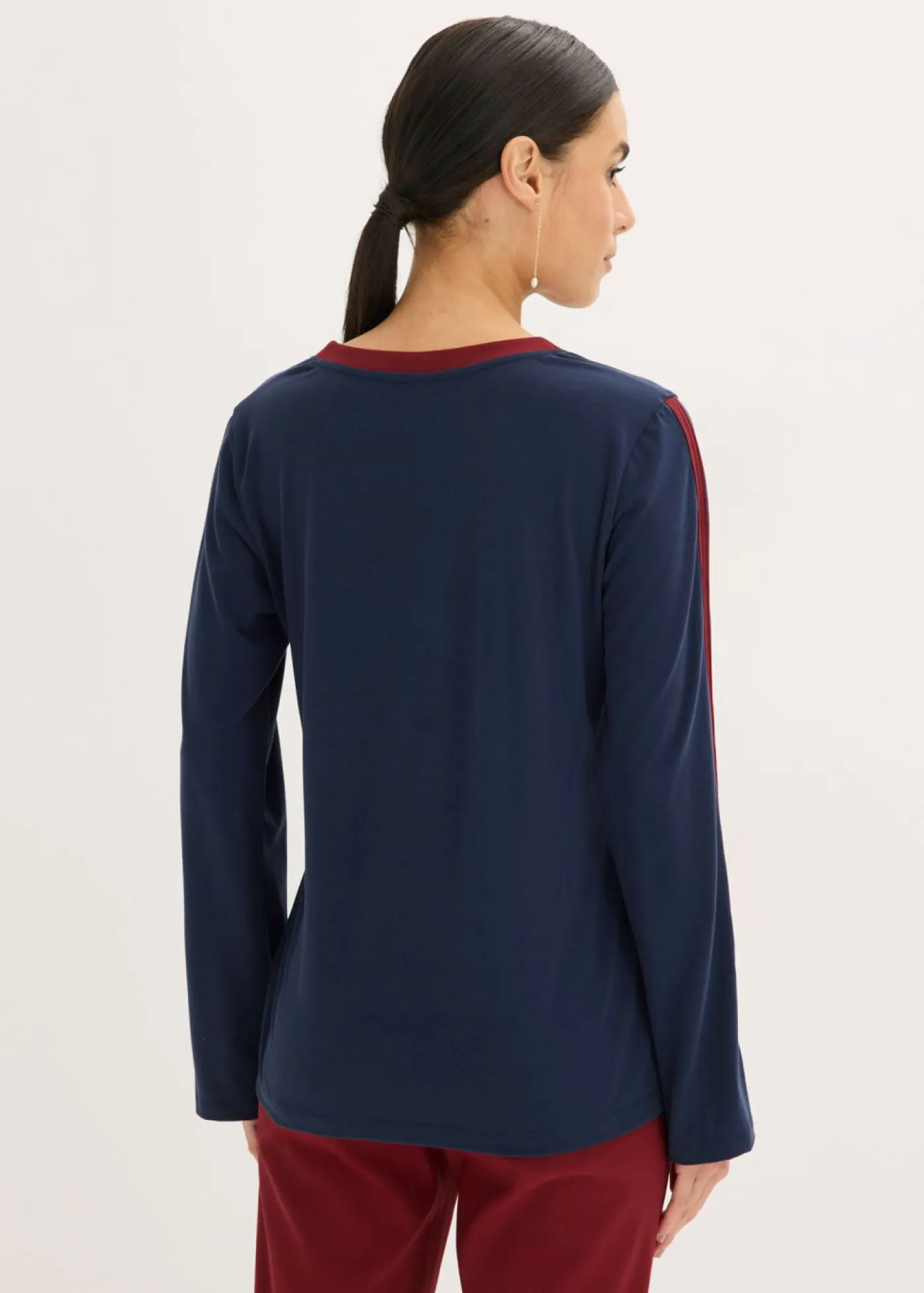 bonprix bonprix Camiseta de manga larga con abertura azul marino/rojo rubí New