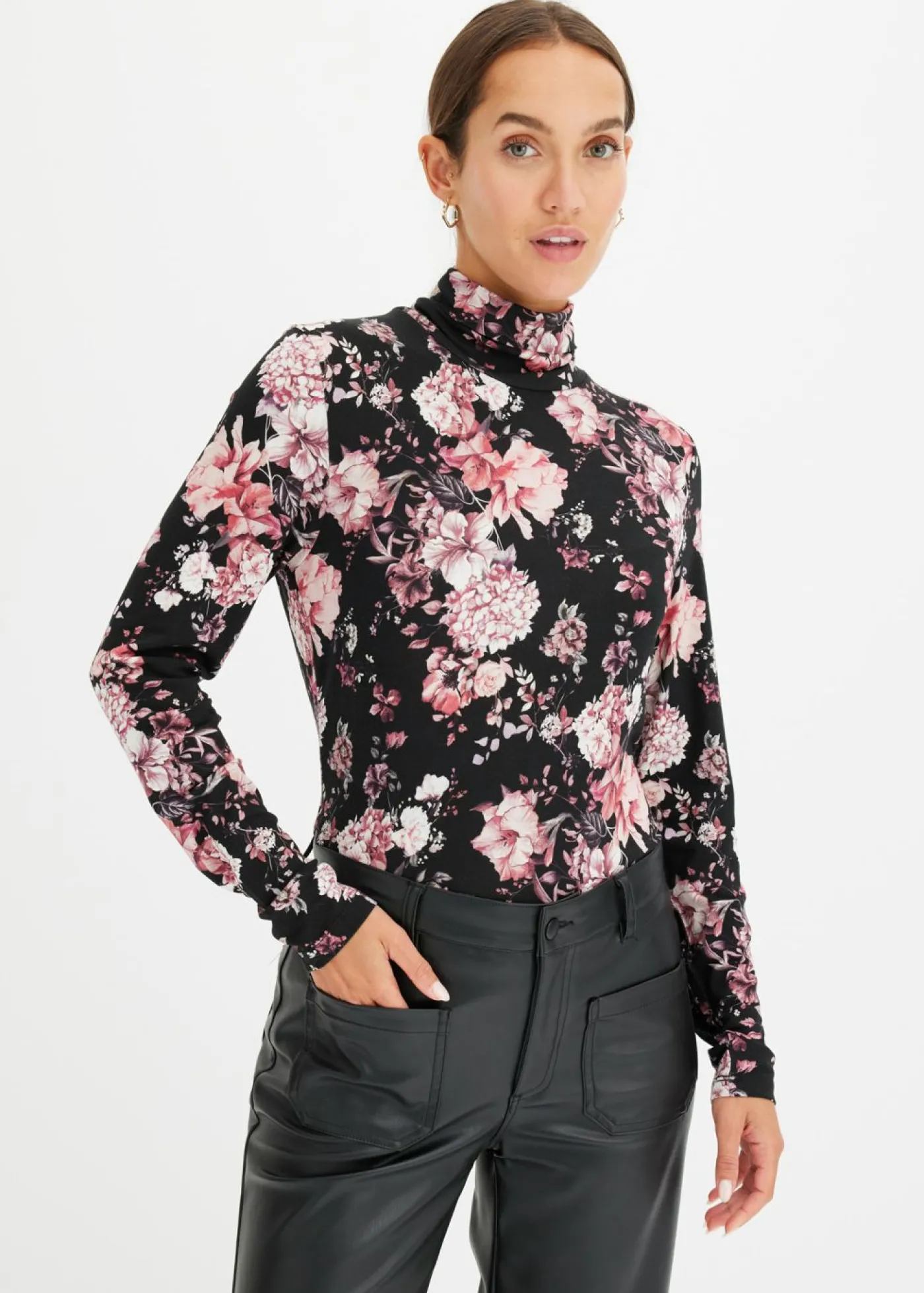 bonprix bonprix Camiseta de manga larga de suave mezcla de viscosa Negro con flores New