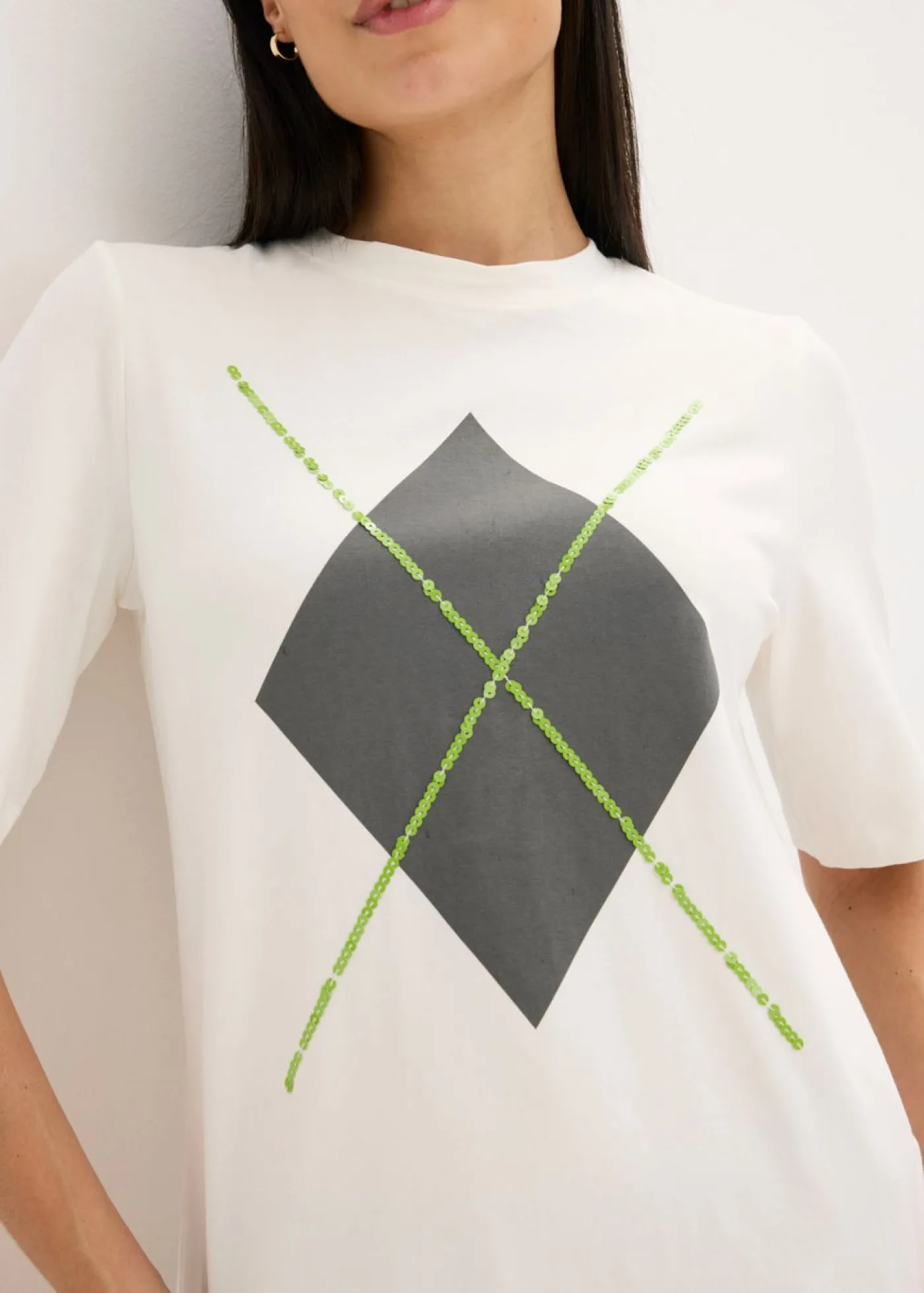 bonprix bonprix Camiseta de media manga con lentejuelas y estampado Blanco lana estampado Hot