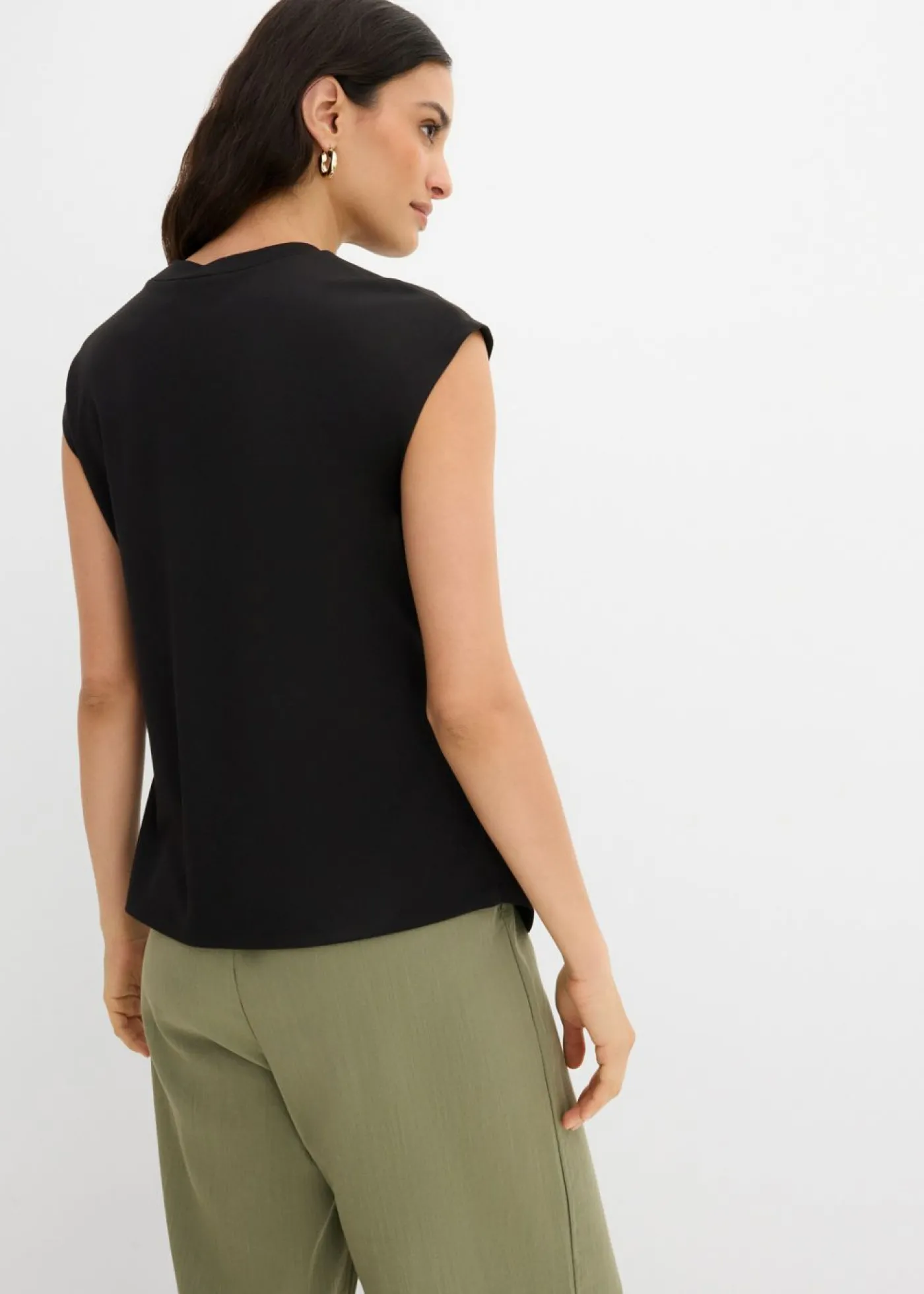 bonprix bonprix Camiseta de mezcla de viscosa con dobladillo asimétrico Negro Online