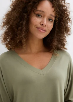 bonprix bonprix Camiseta de mezcla de viscosa fluida Verde oliva