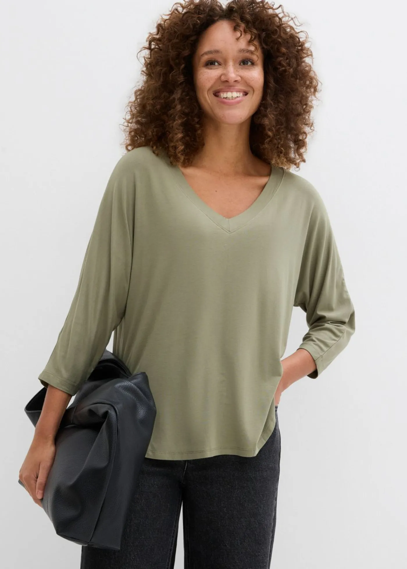 bonprix bonprix Camiseta de mezcla de viscosa fluida Verde oliva