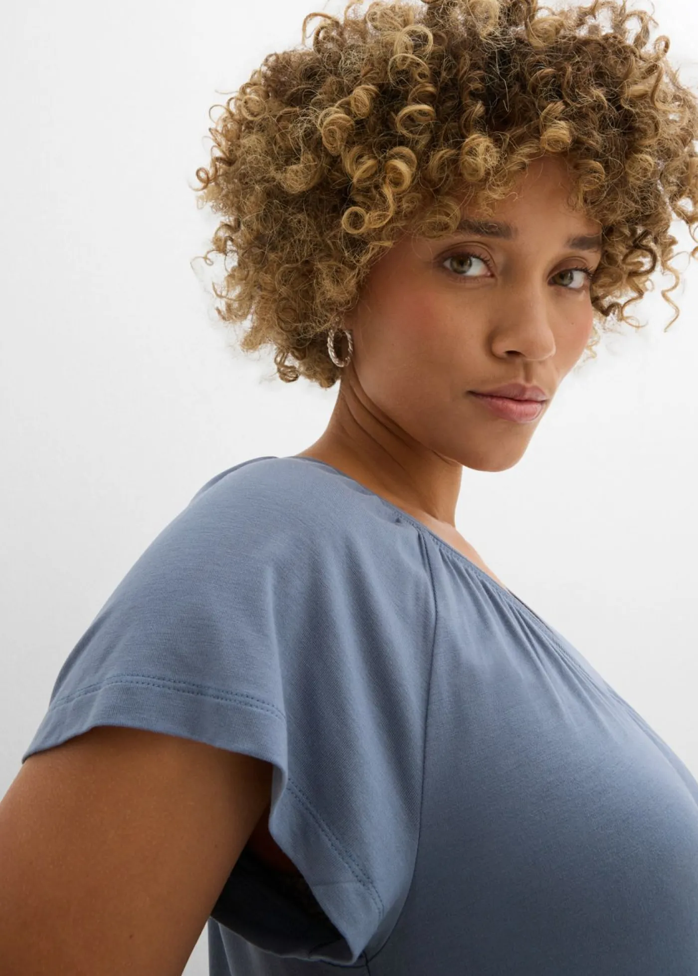 bonprix bonprix Camiseta de mezcla de viscosa Azul ahumado Clearance