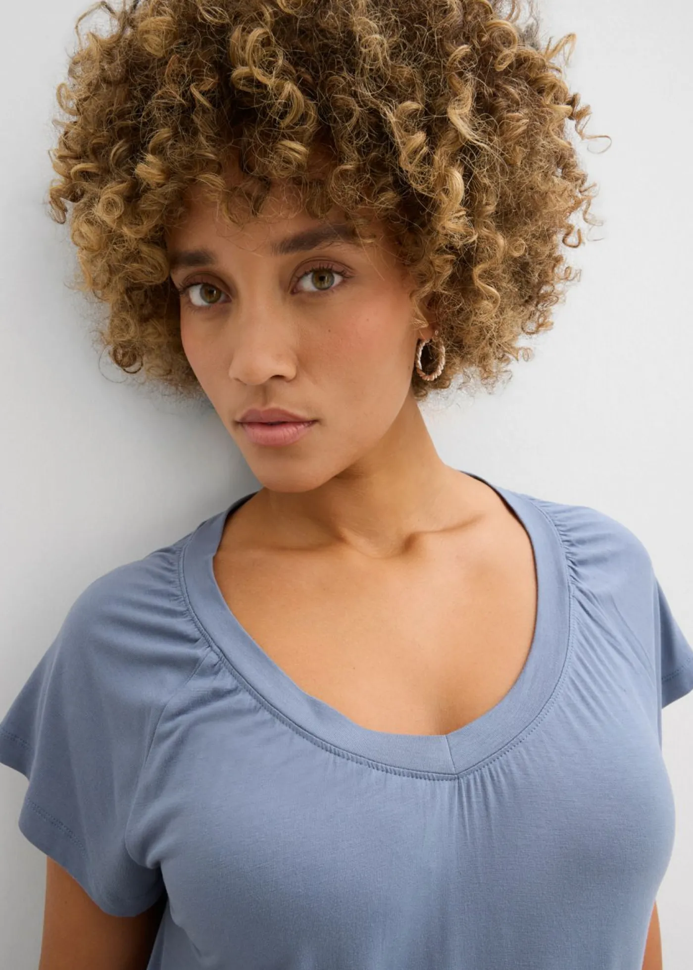bonprix bonprix Camiseta de mezcla de viscosa Azul ahumado Clearance