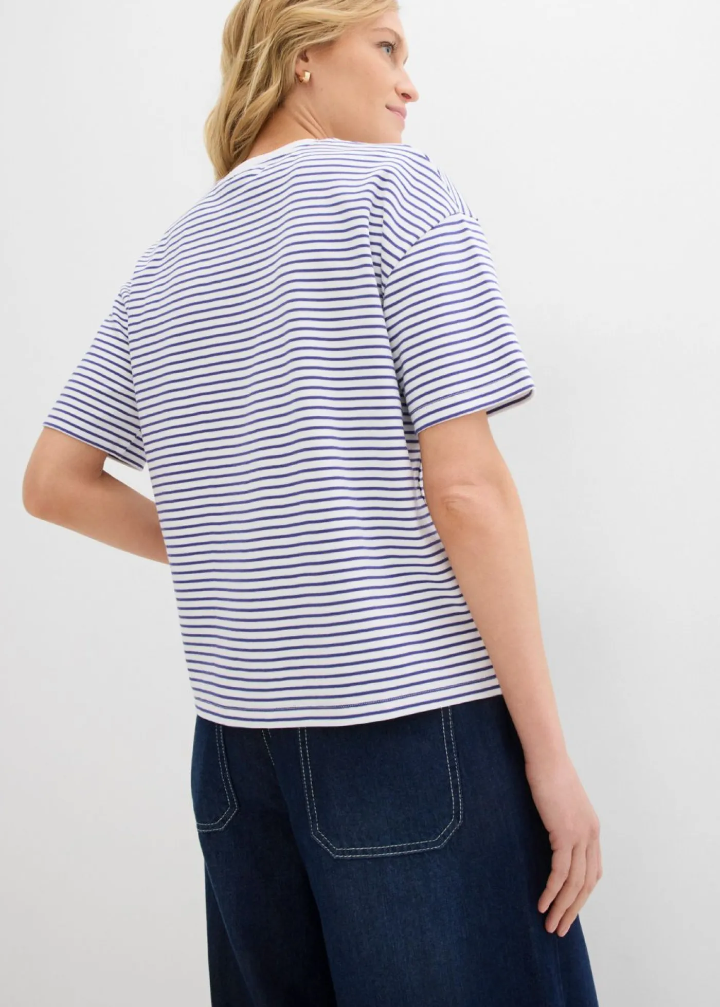 bonprix bonprix Camiseta de rayas con bordado azul marino-blanco con rayas New