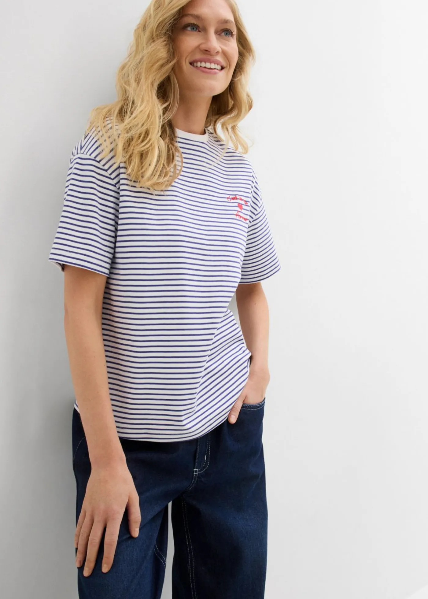 bonprix bonprix Camiseta de rayas con bordado azul marino-blanco con rayas New