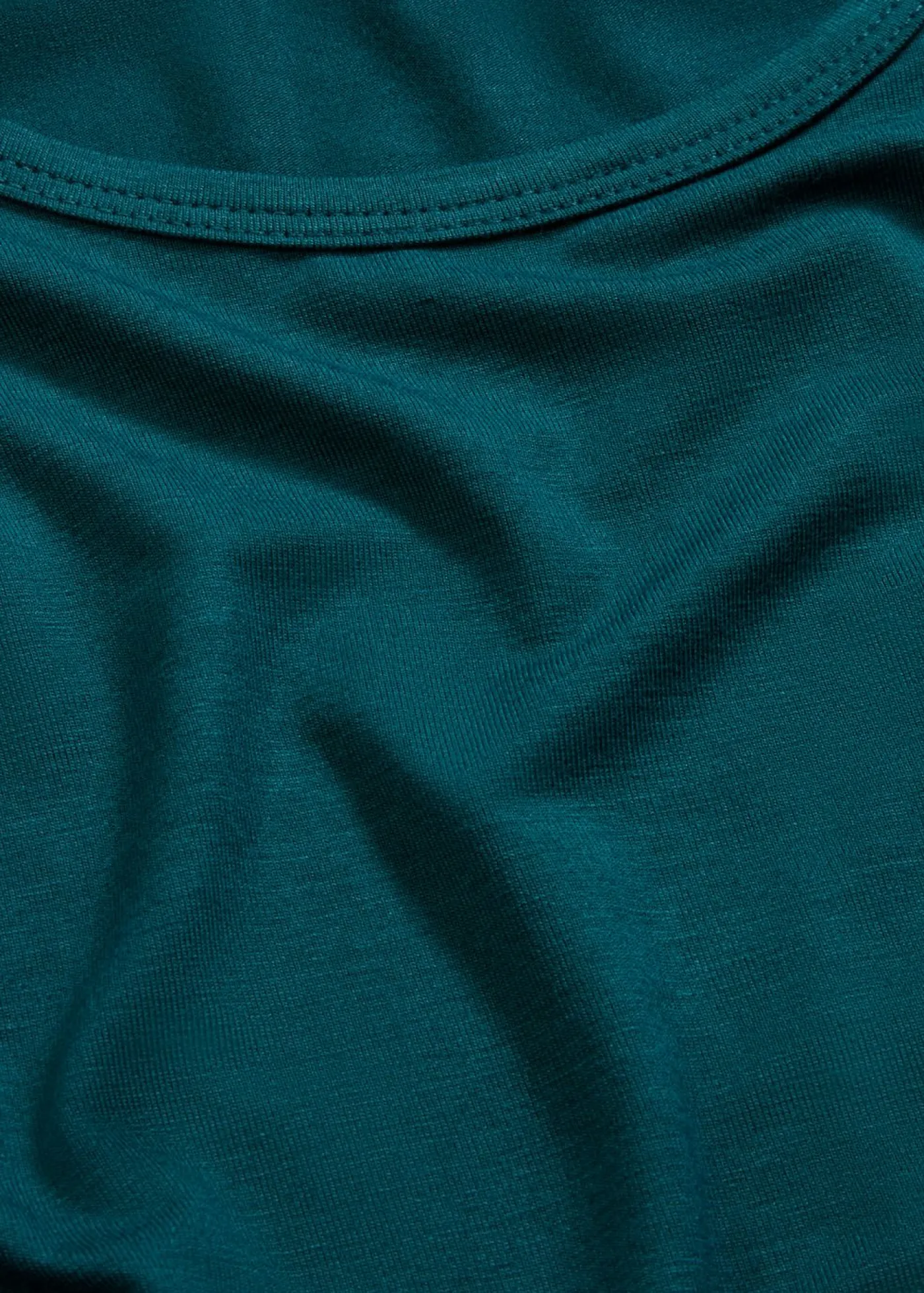 bonprix bonprix Camiseta de suave mezcla de viscosa Verde intenso Hot