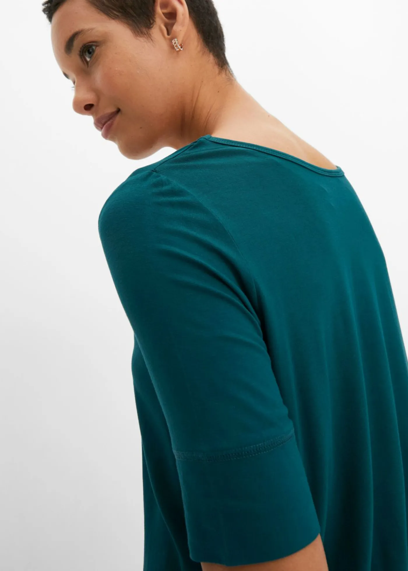 bonprix bonprix Camiseta de suave mezcla de viscosa Verde intenso Hot