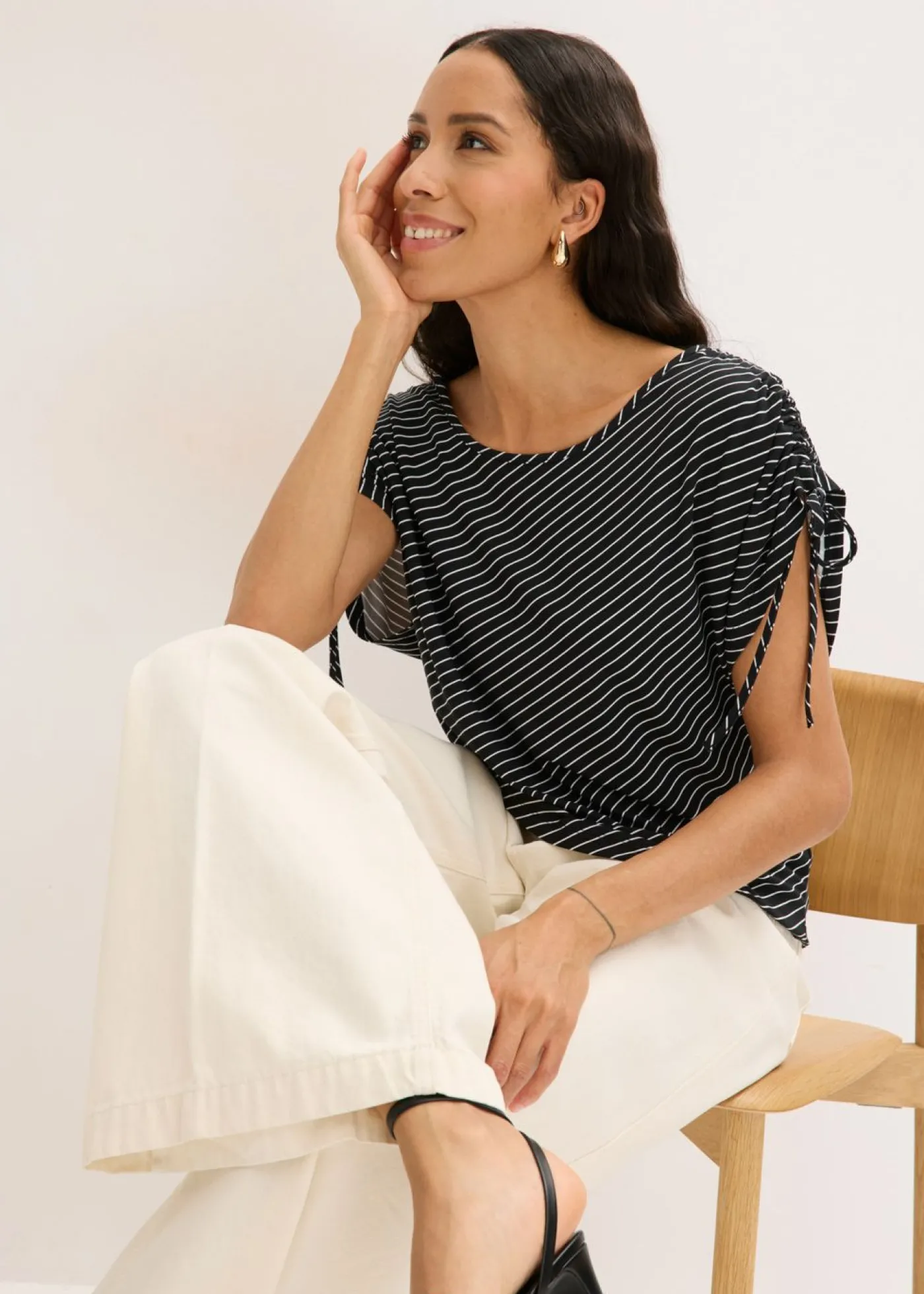 bonprix bonprix Camiseta de viscosa suave Blanco-negro de rayas Best