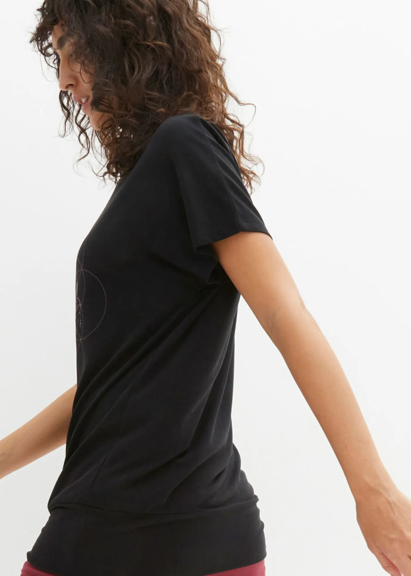 bonprix bonprix Camiseta deportiva con corte holgado Negro estampado Online