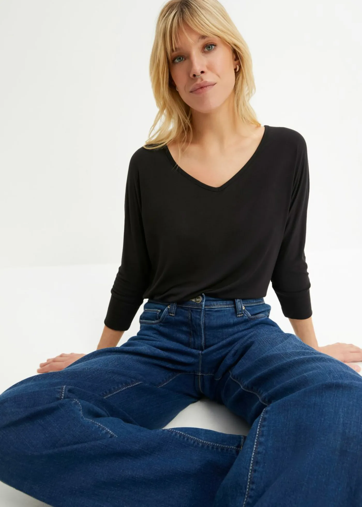 bonprix bonprix Camiseta holgada de viscosa fluida Negro Best