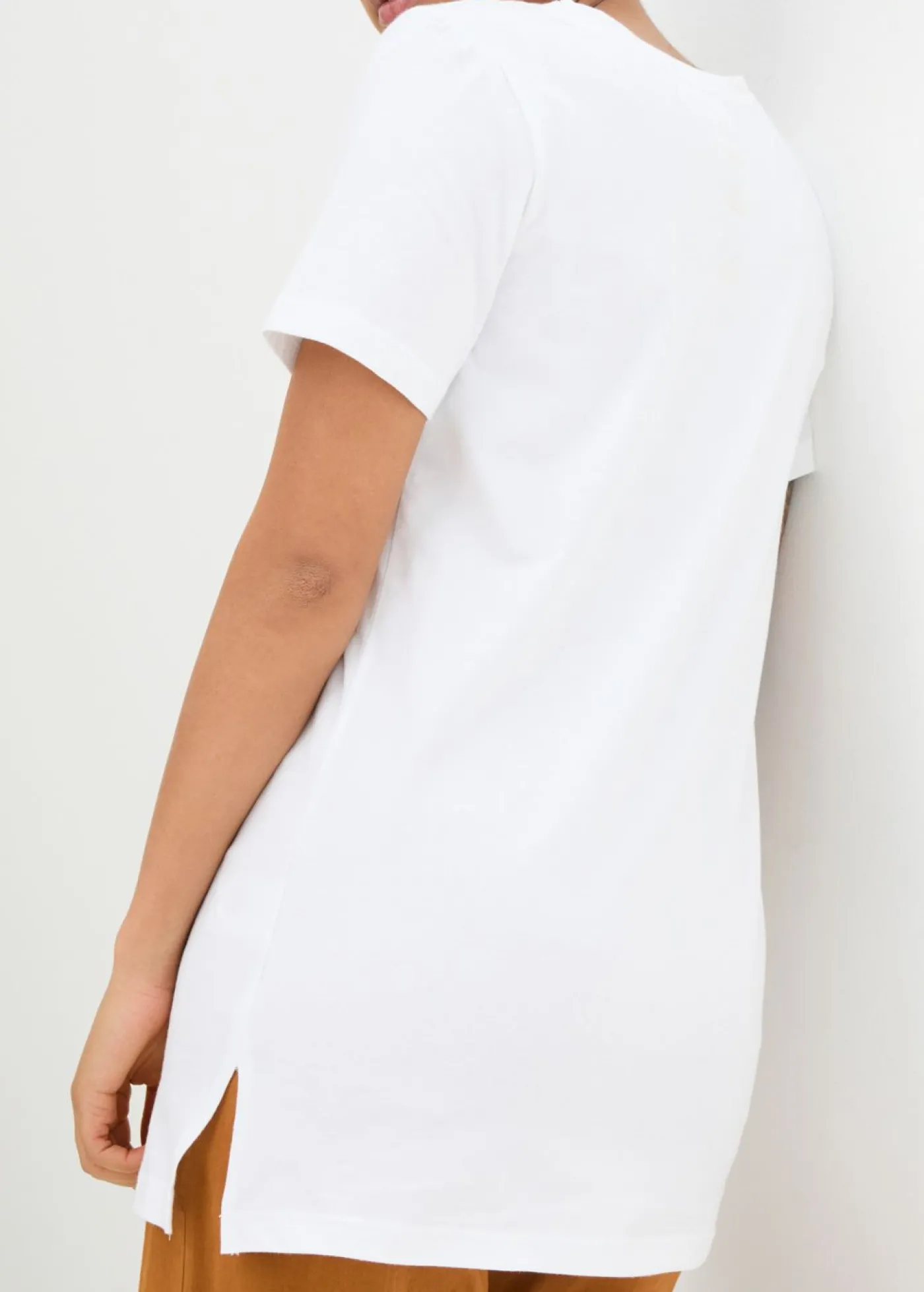 bonprix bonprix Camiseta larga con escote en V (2 unidades) Negro+blanco Clearance