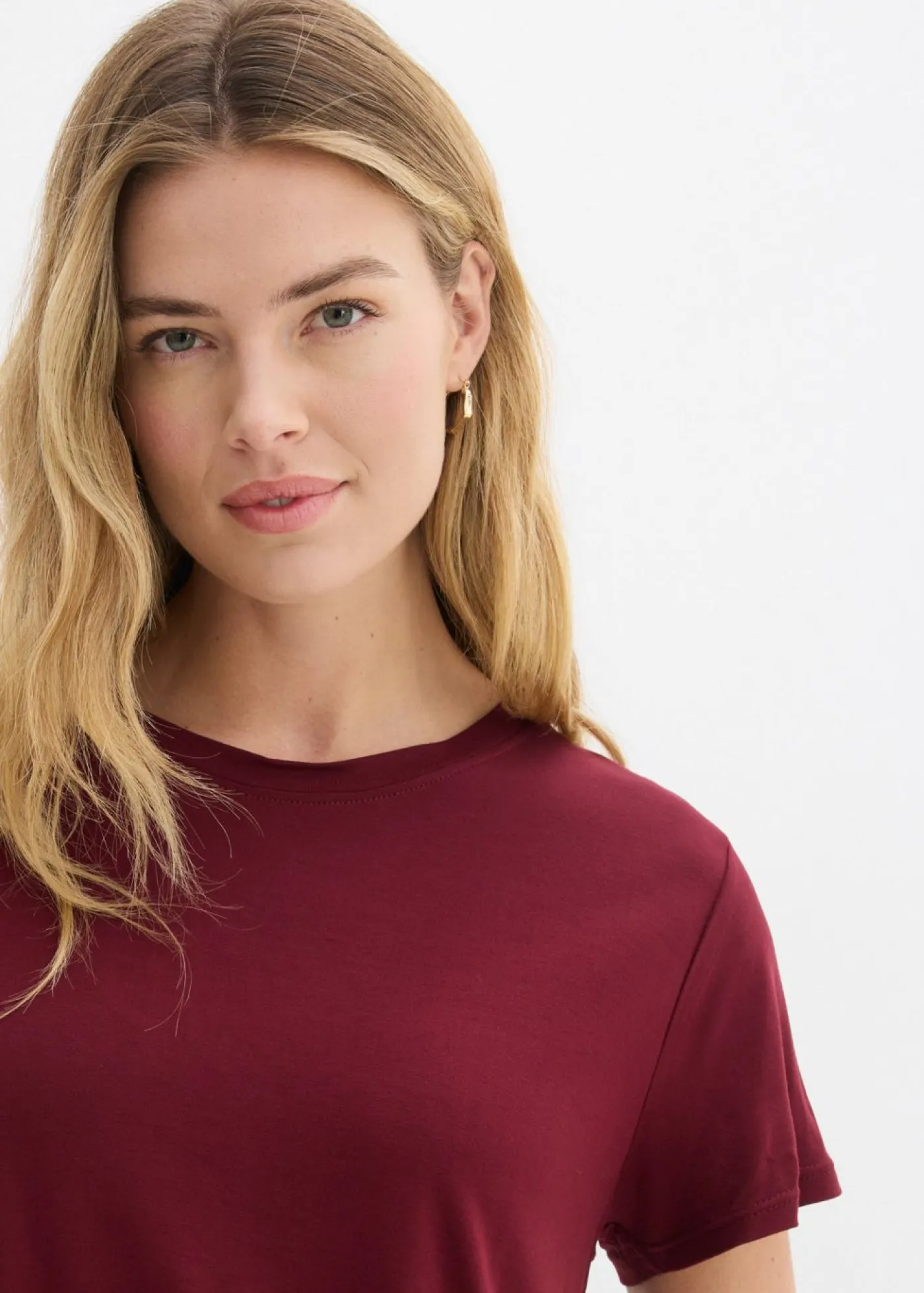 bonprix bonprix Camiseta larga de viscosa suave rojo avellana Hot