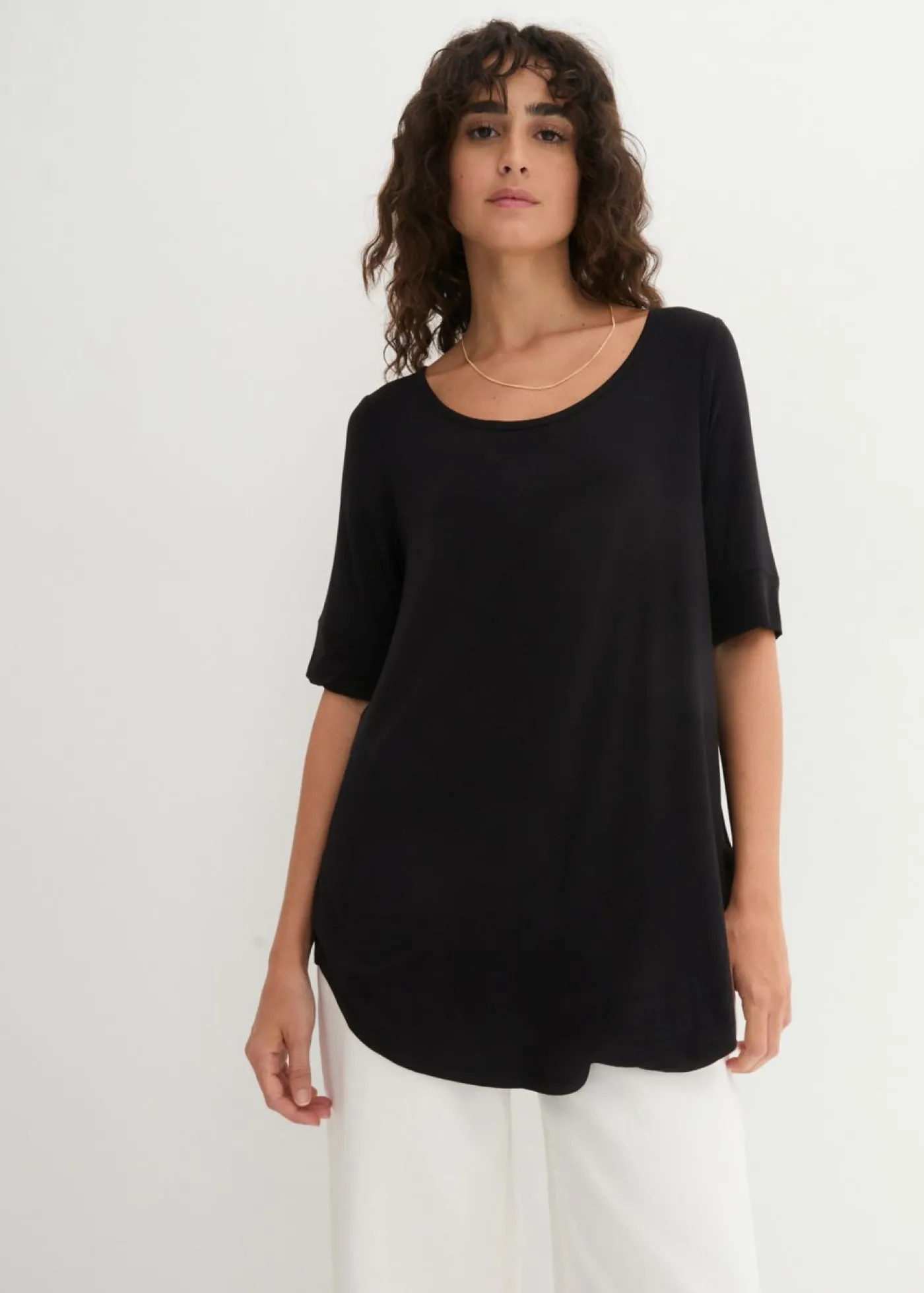 bonprix bonprix Camiseta larga de viscosa suave Negro Sale