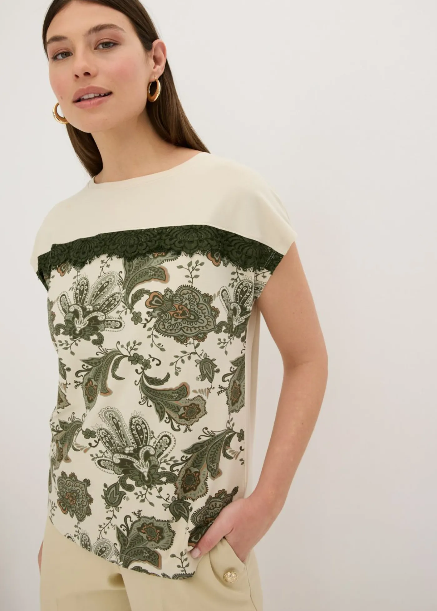 bonprix bonprix Camiseta oversize con cinta de encaje crudo-verde oliva Clearance