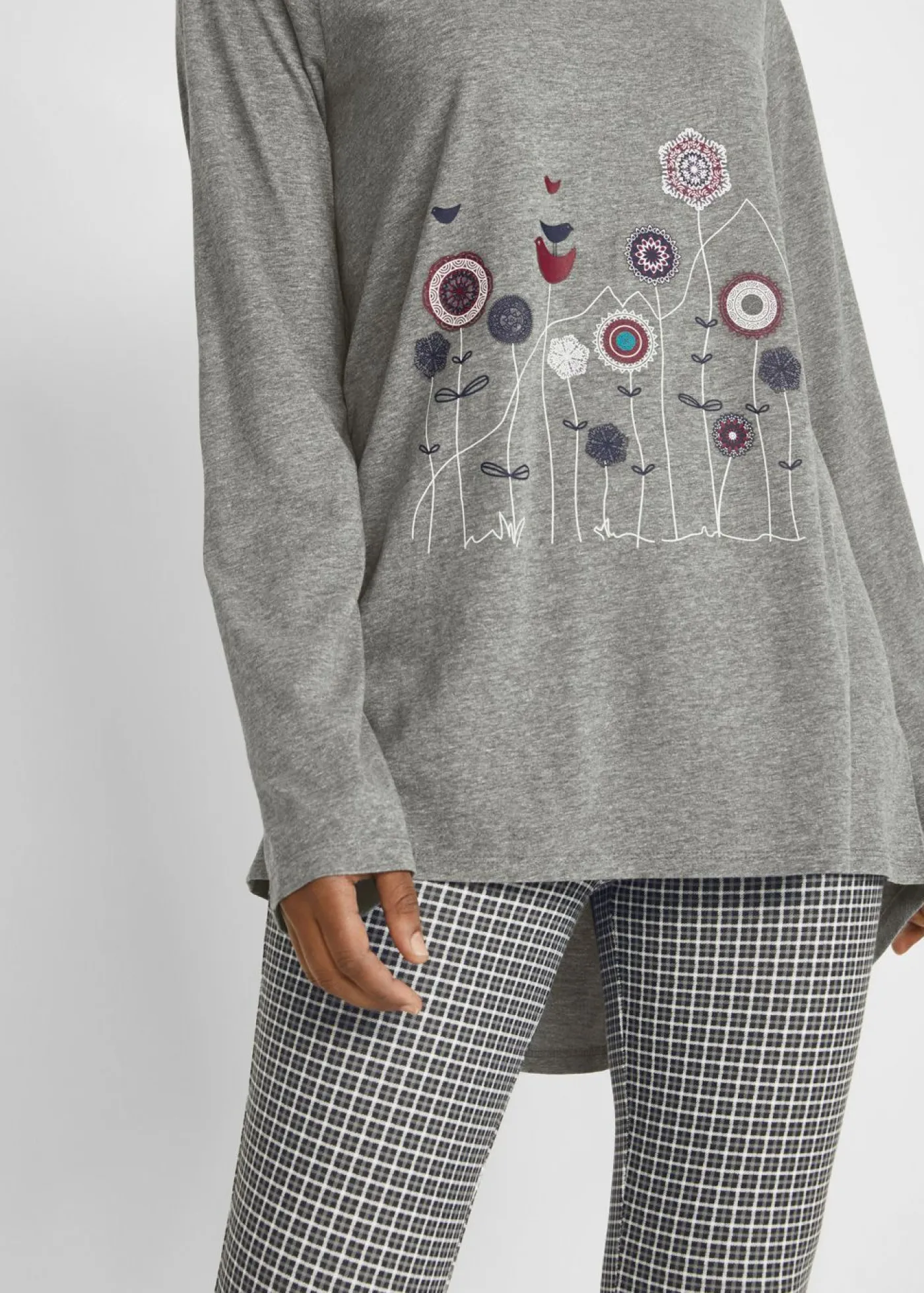 bonprix bonprix Camiseta oversize con cuello redondo Gris jaspeado con flores New