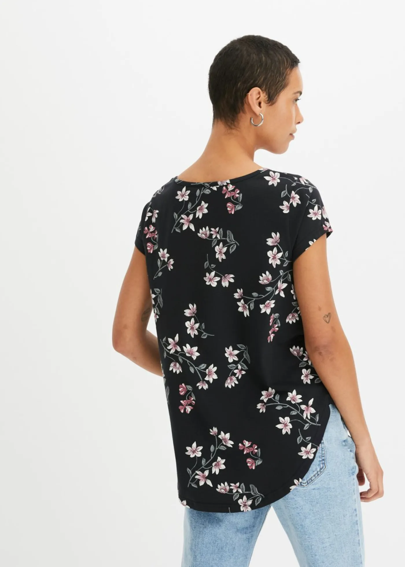 bonprix bonprix Camiseta oversize de mezcla de algodón Negro-rosa de flores Clearance