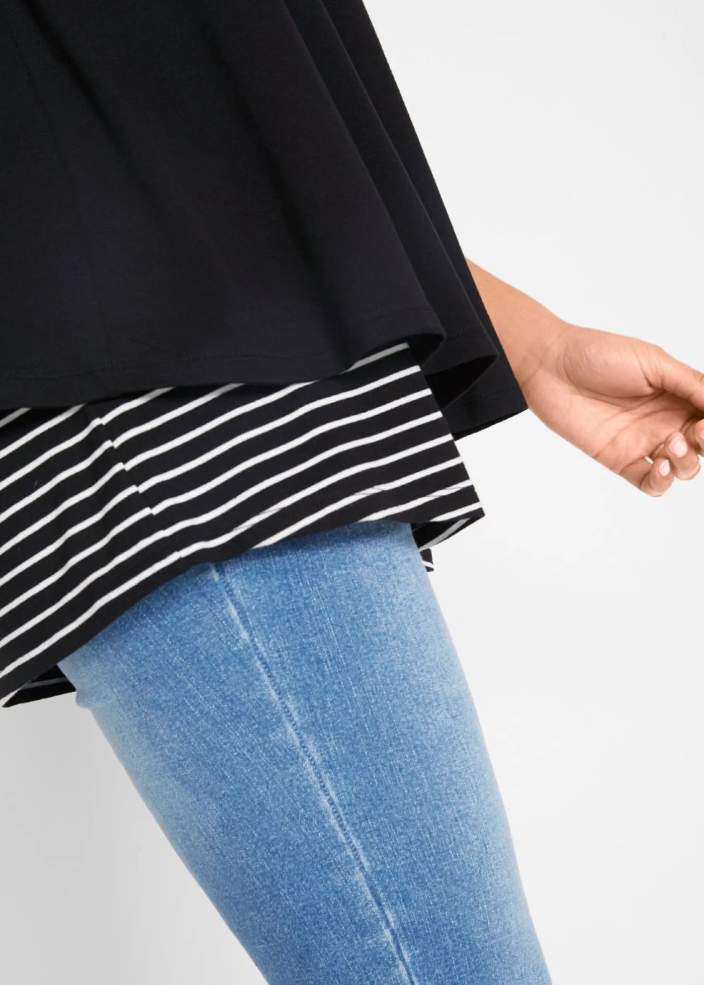 bonprix bonprix Camiseta premamá y de lactancia 2 en 1 de viscosa Negro-blanco de rayas Clearance