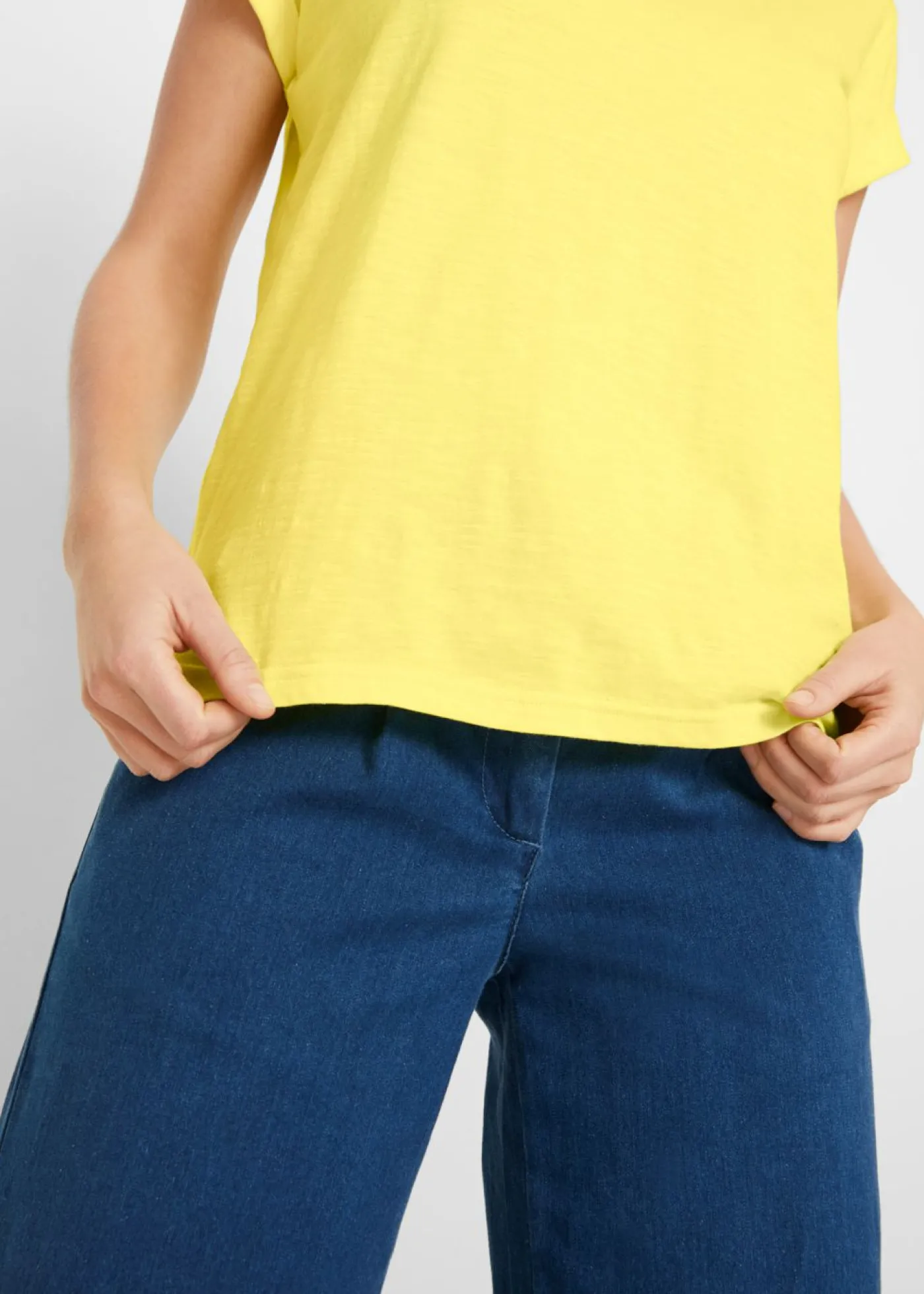 bonprix bonprix Camiseta tipo boxy lima Hot