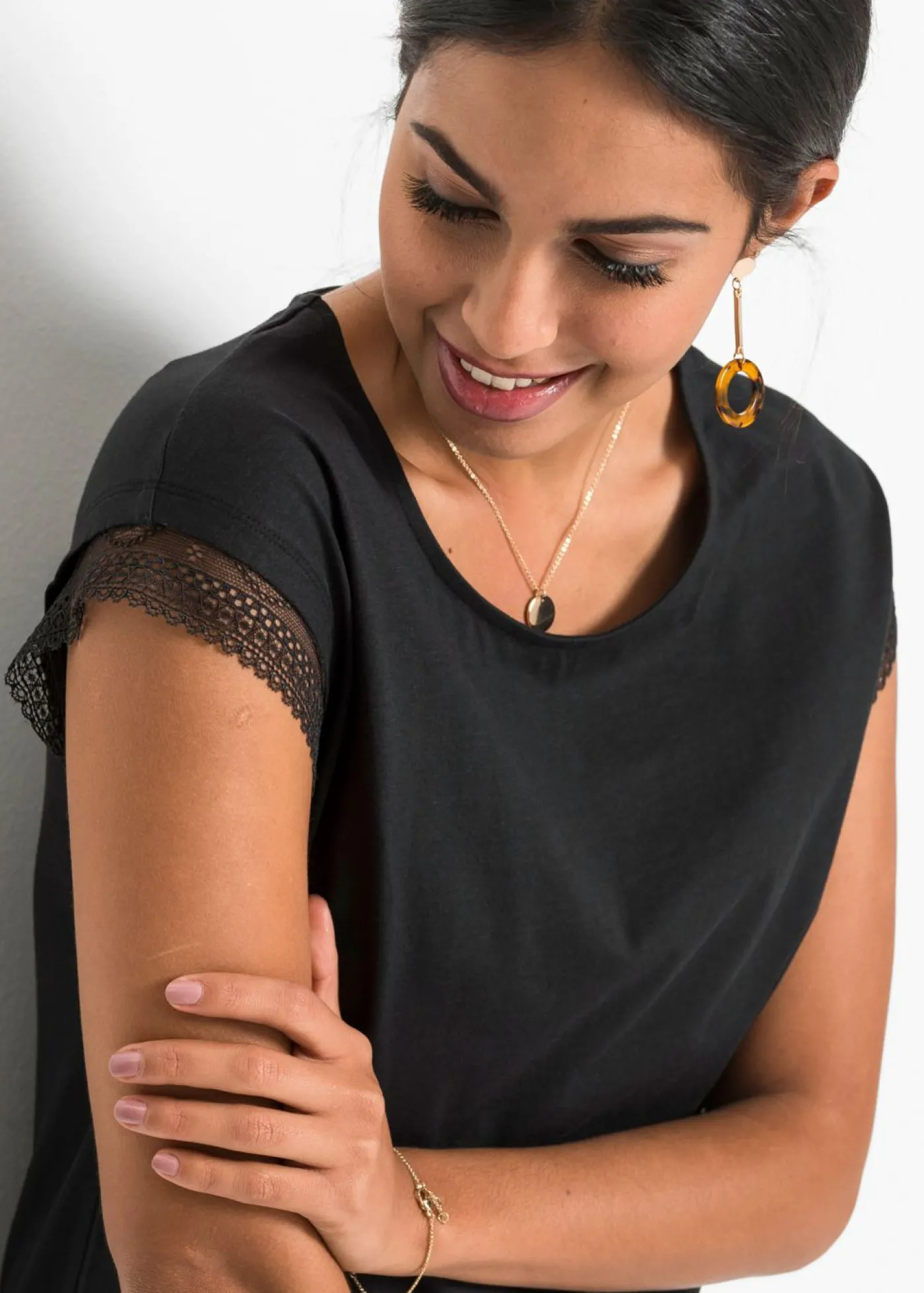 bonprix bonprix Camiseta tipo boxy de algodón Negro Outlet