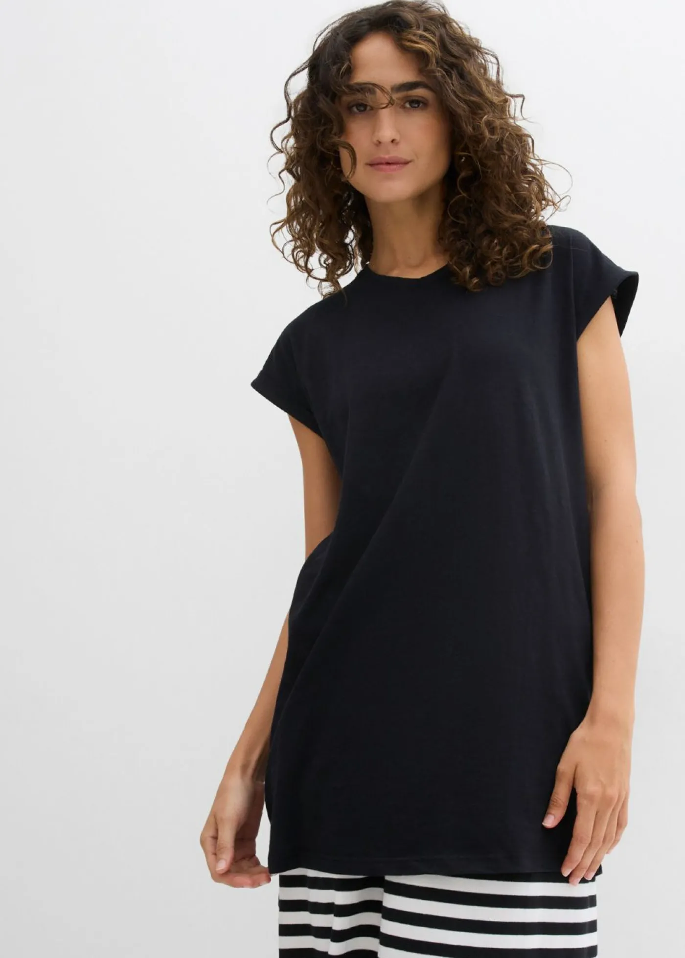 bonprix bonprix Camiseta tipo boxy de algodón orgánico puro Negro Outlet