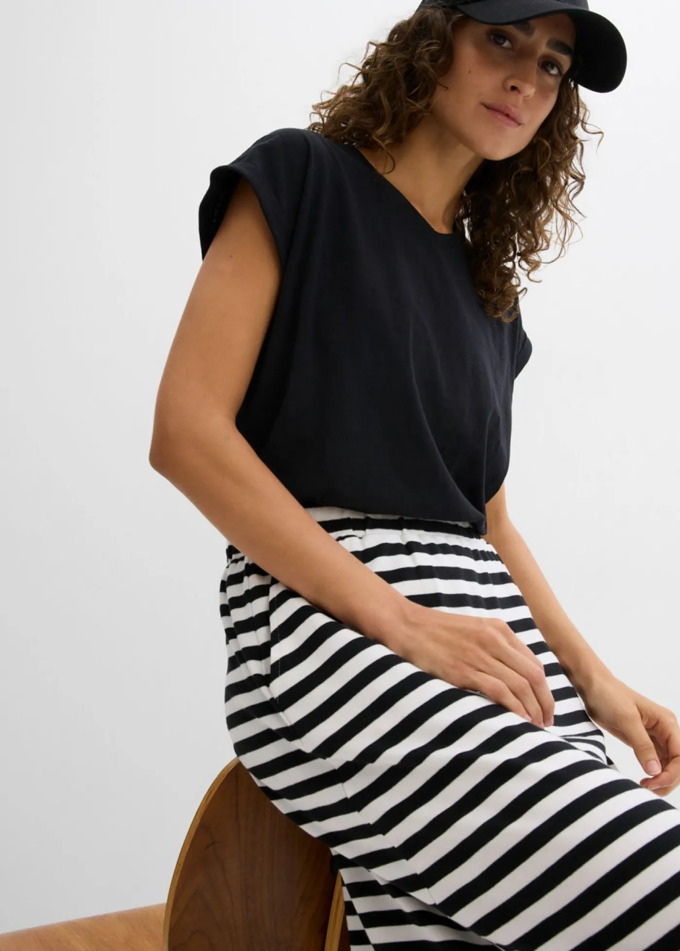 bonprix bonprix Camiseta tipo boxy de algodón orgánico puro Negro Outlet