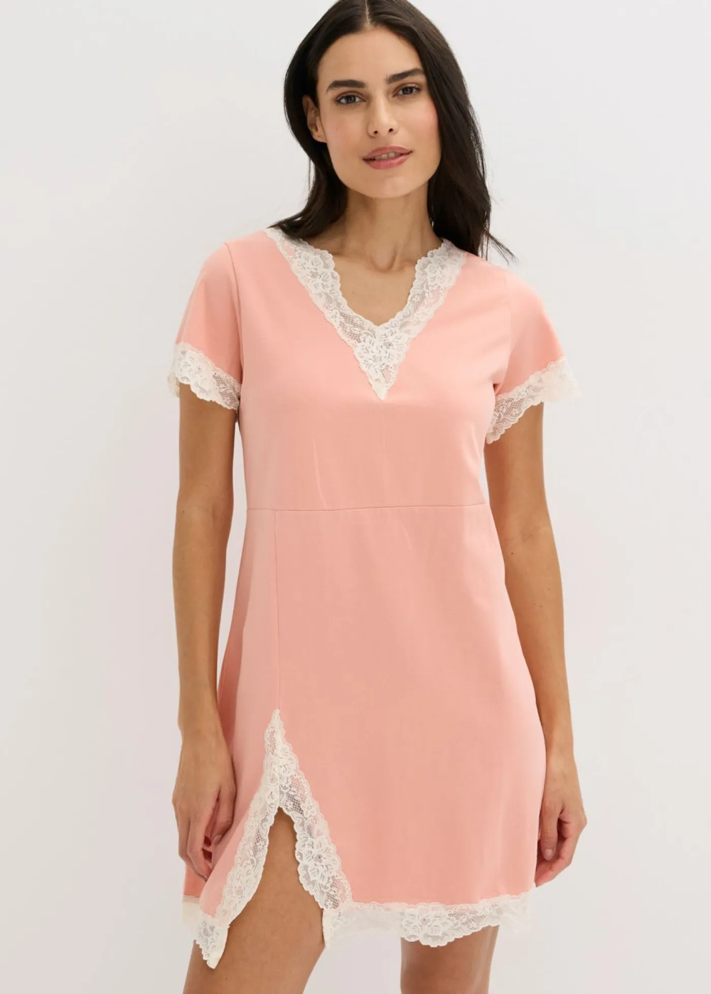 bonprix bonprix Camisón corto con un encaje delicado Coral claro Sale