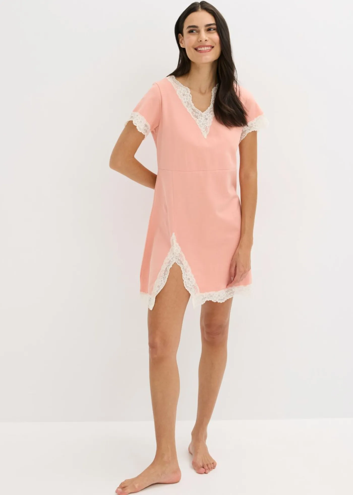 bonprix bonprix Camisón corto con un encaje delicado Coral claro Sale
