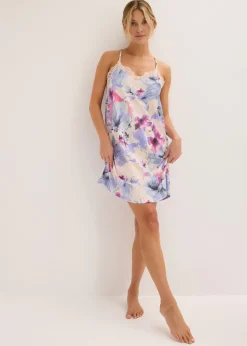 bonprix bonprix Camisón corto de suave mezcla de viscosa rosa claro con flores Online